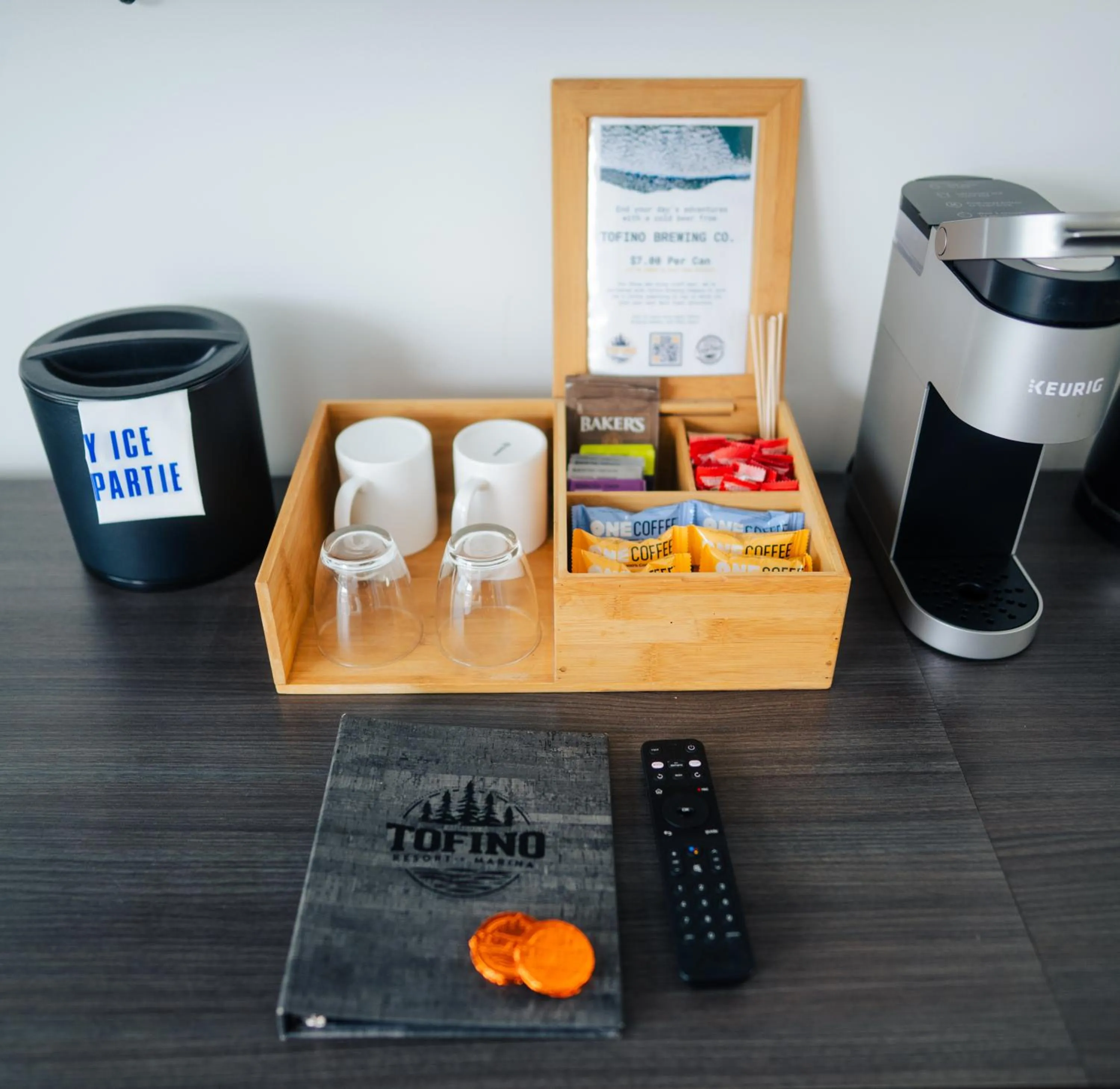 Coffee/tea facilities in Tofino Resort + Marina