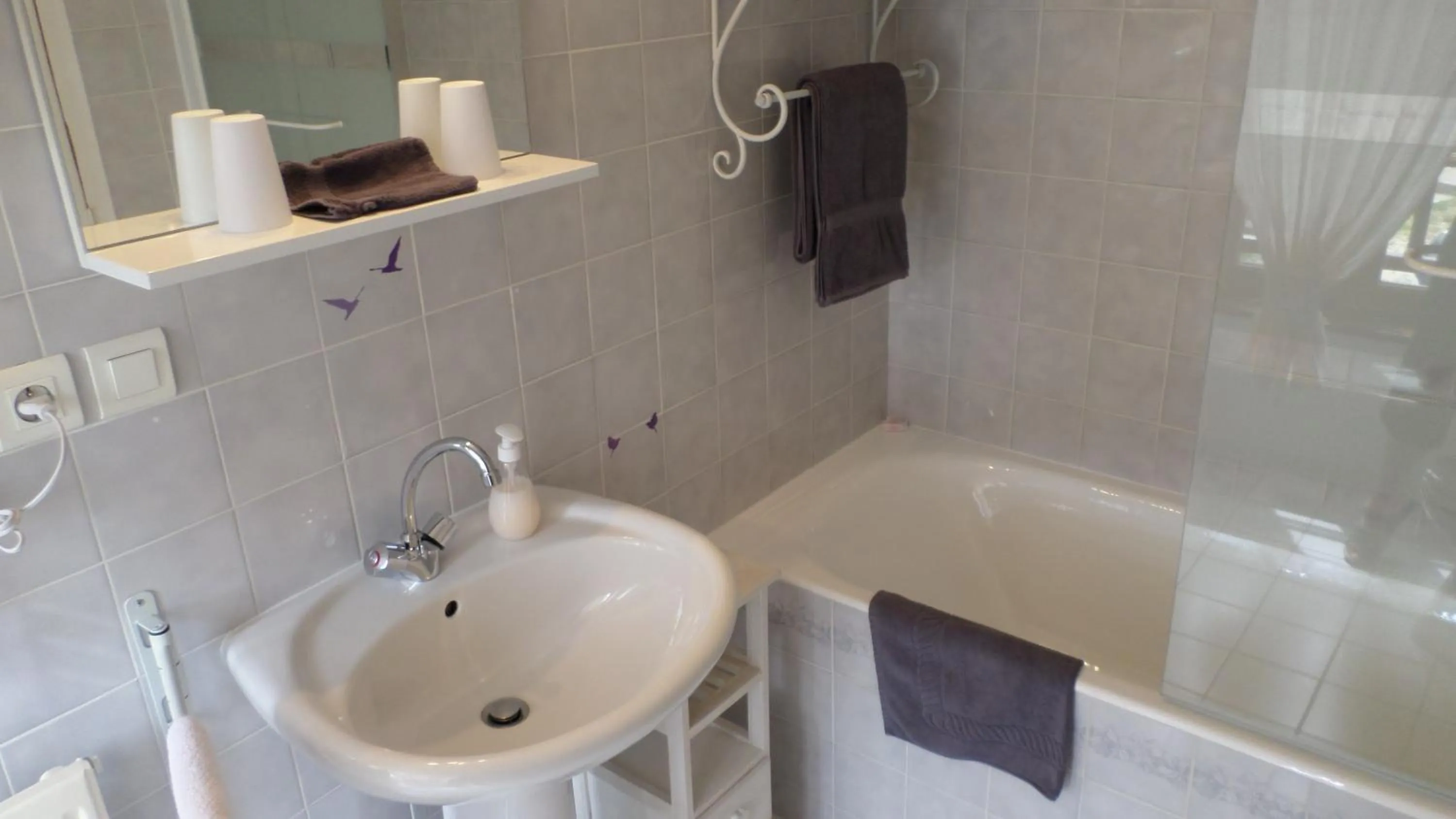 Shower in Chambres d'Hôtes La Rompardais