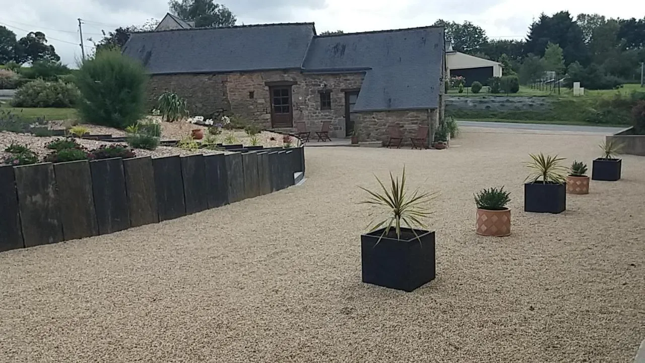 Garden in Chambres d'Hôtes La Rompardais