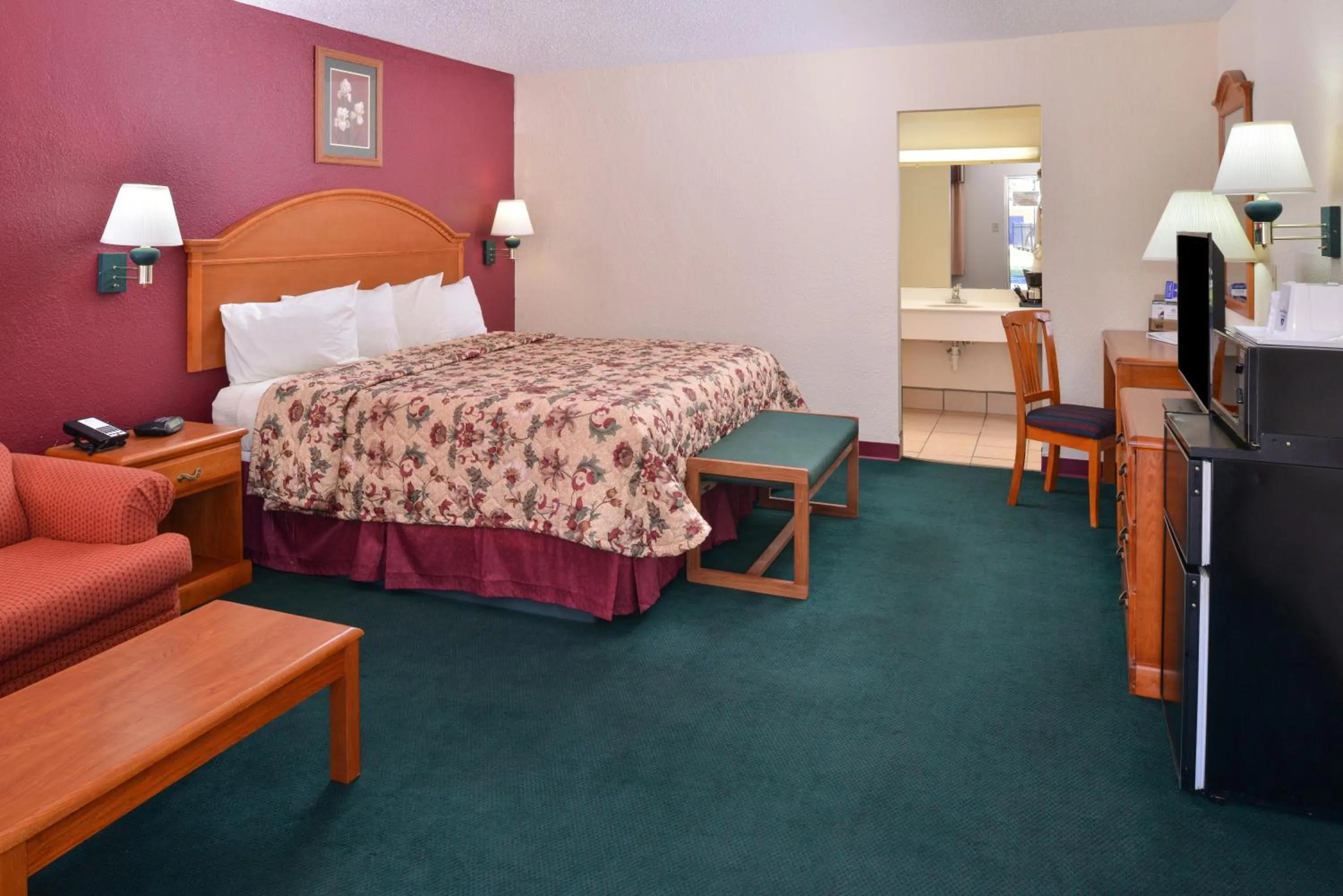Bedroom, Bed in Americas Best Value Inn Lubbock East