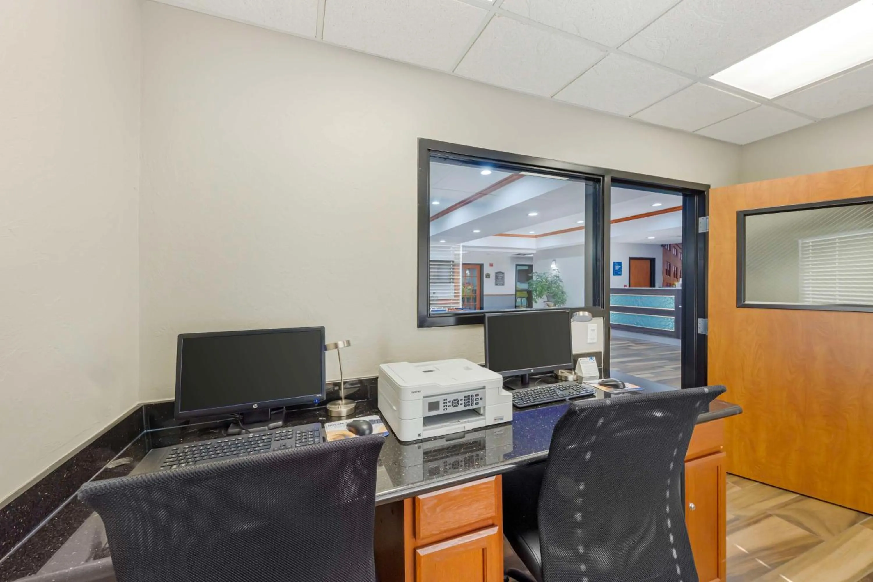 Business facilities in Best Western Plus Midwest City Inn & Suites