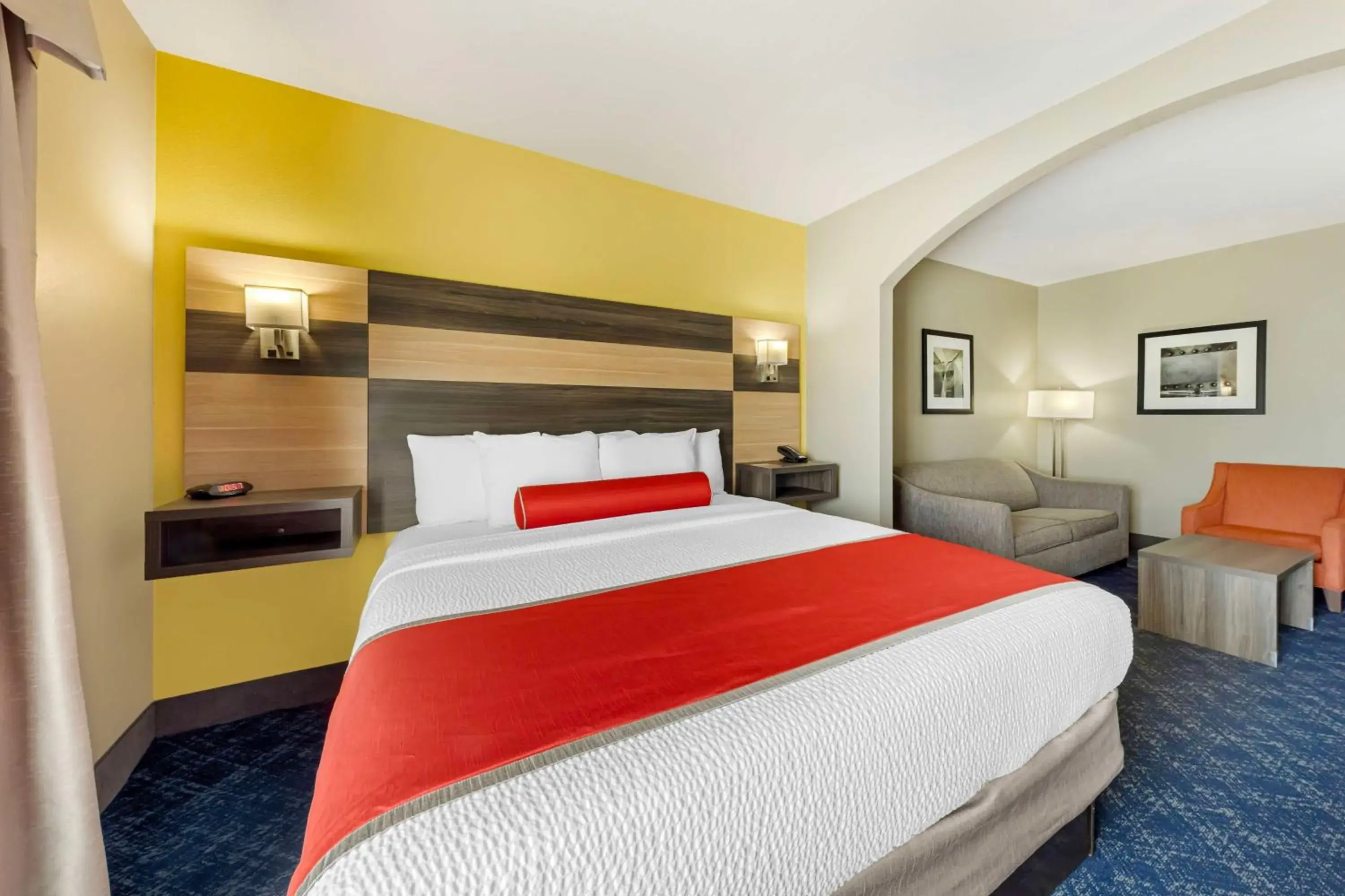 King Suite - Non-Smoking in Best Western Plus Midwest City Inn & Suites King Suite - Non-Smoking in Best Western Plus Midwest City Inn & Suites