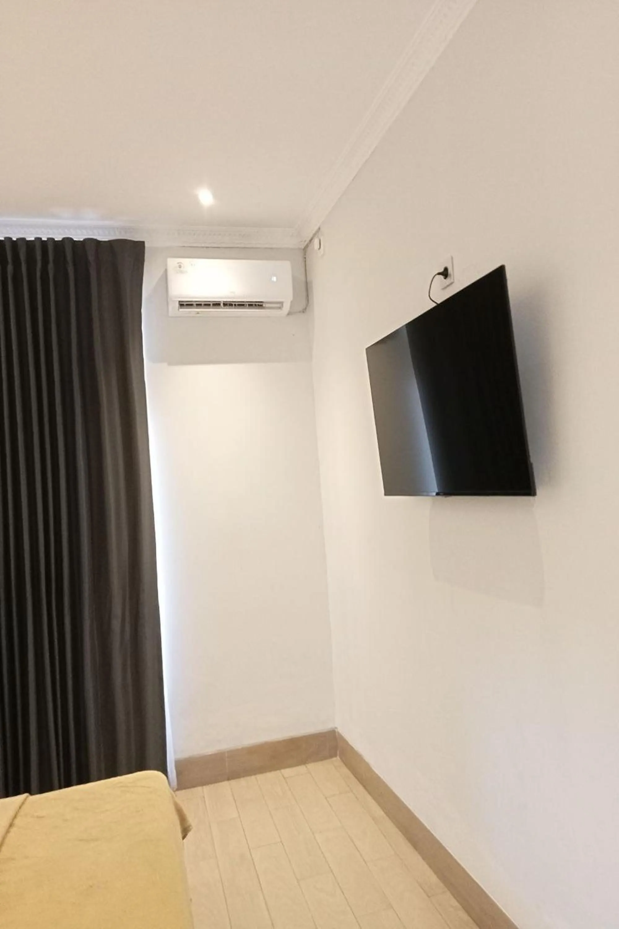 Bedroom, Bed in Hotel Bugis Asri