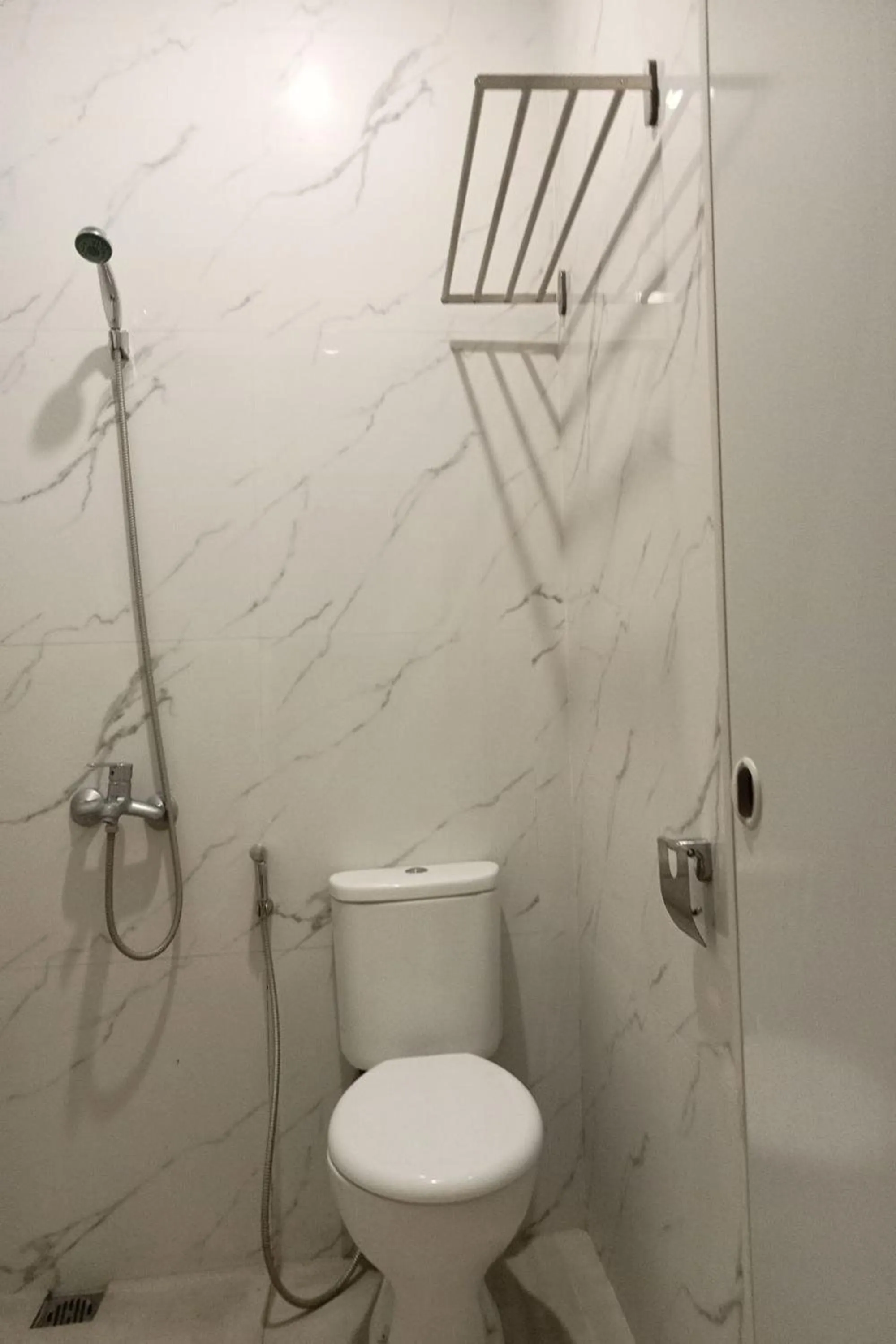 Bathroom in Hotel Bugis Asri