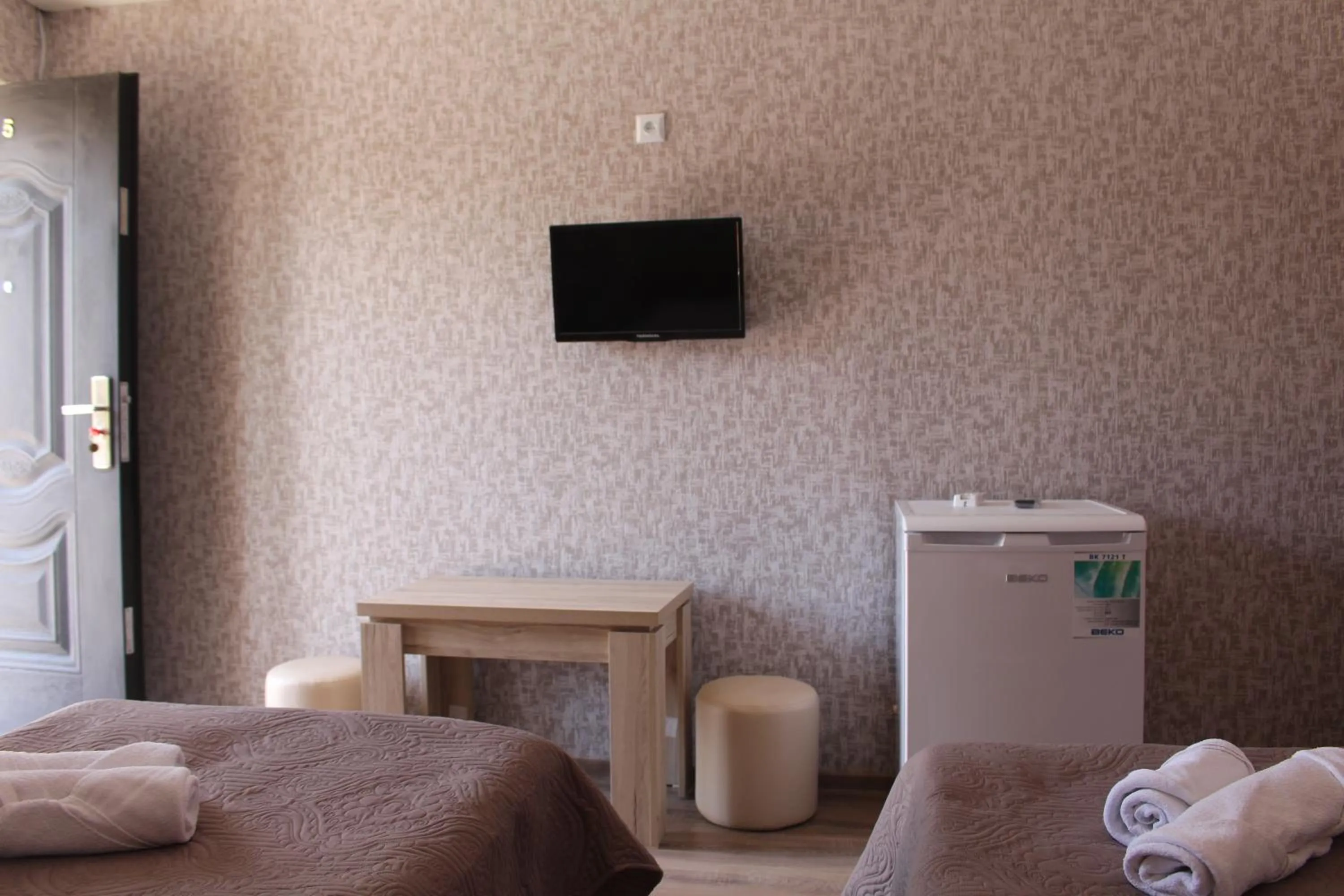 Double or Twin Room with Bathroom - single occupancy in Hotel Rabati