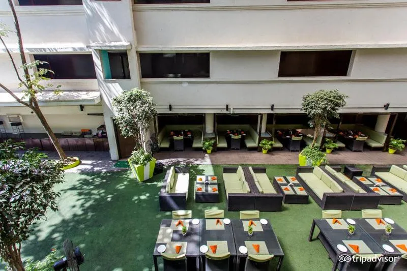 Restaurant/places to eat in Citrus Hotel Lonavala