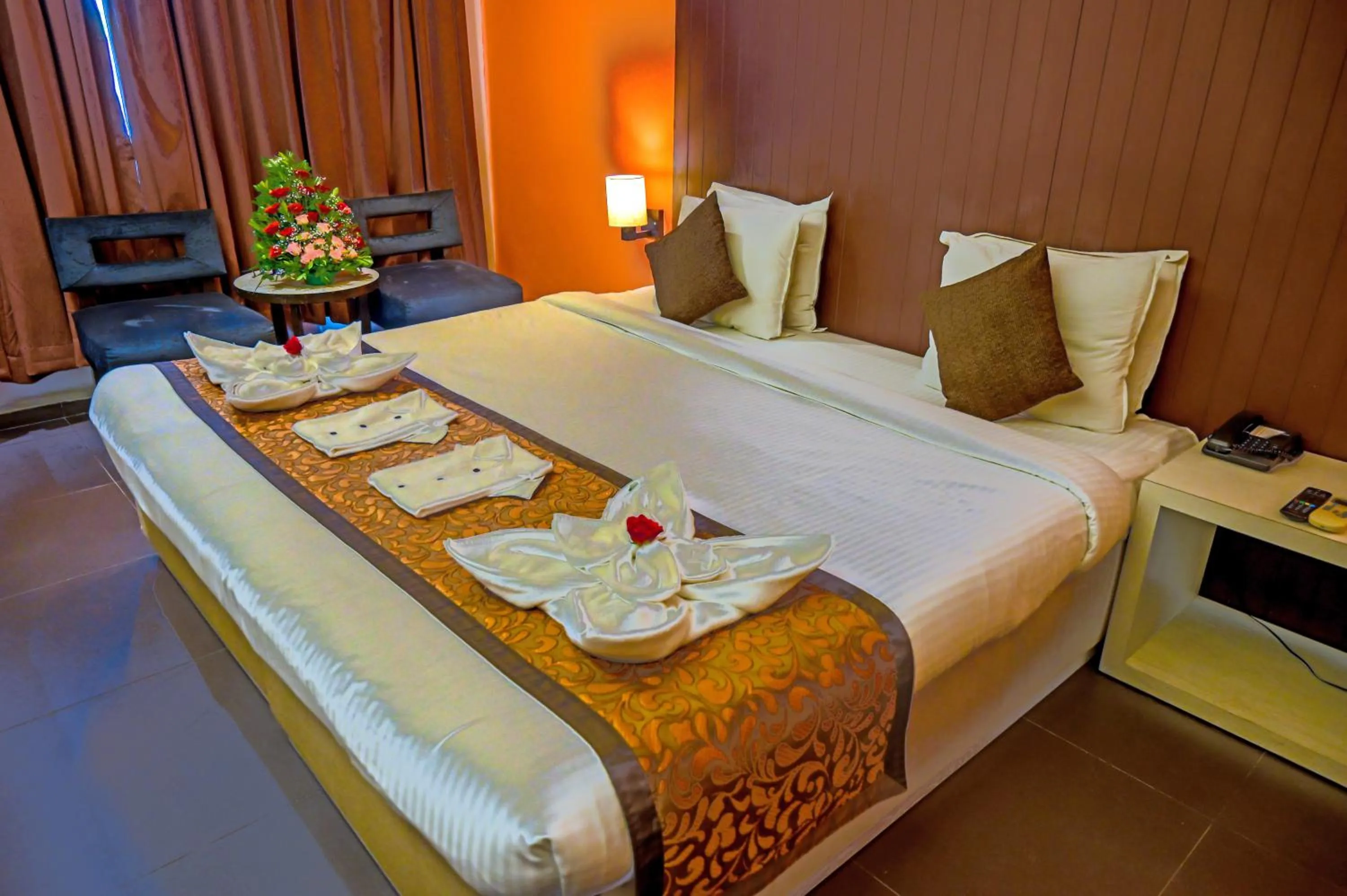 Bed in Citrus Hotel Lonavala