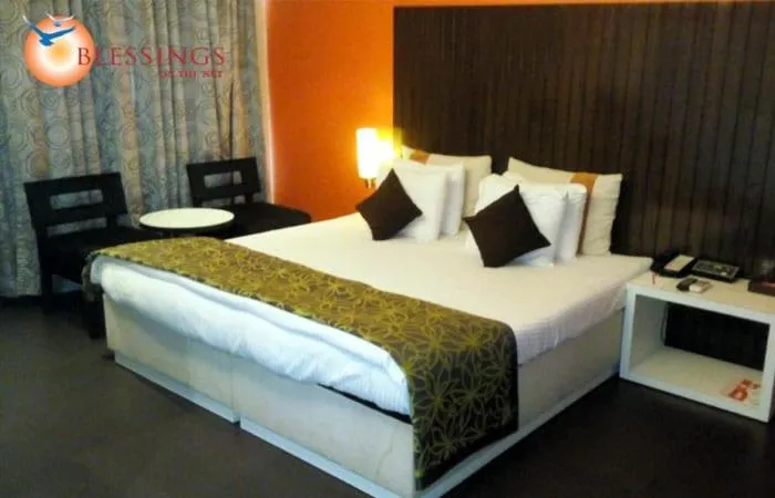 Bedroom, Bed in Citrus Hotel Lonavala