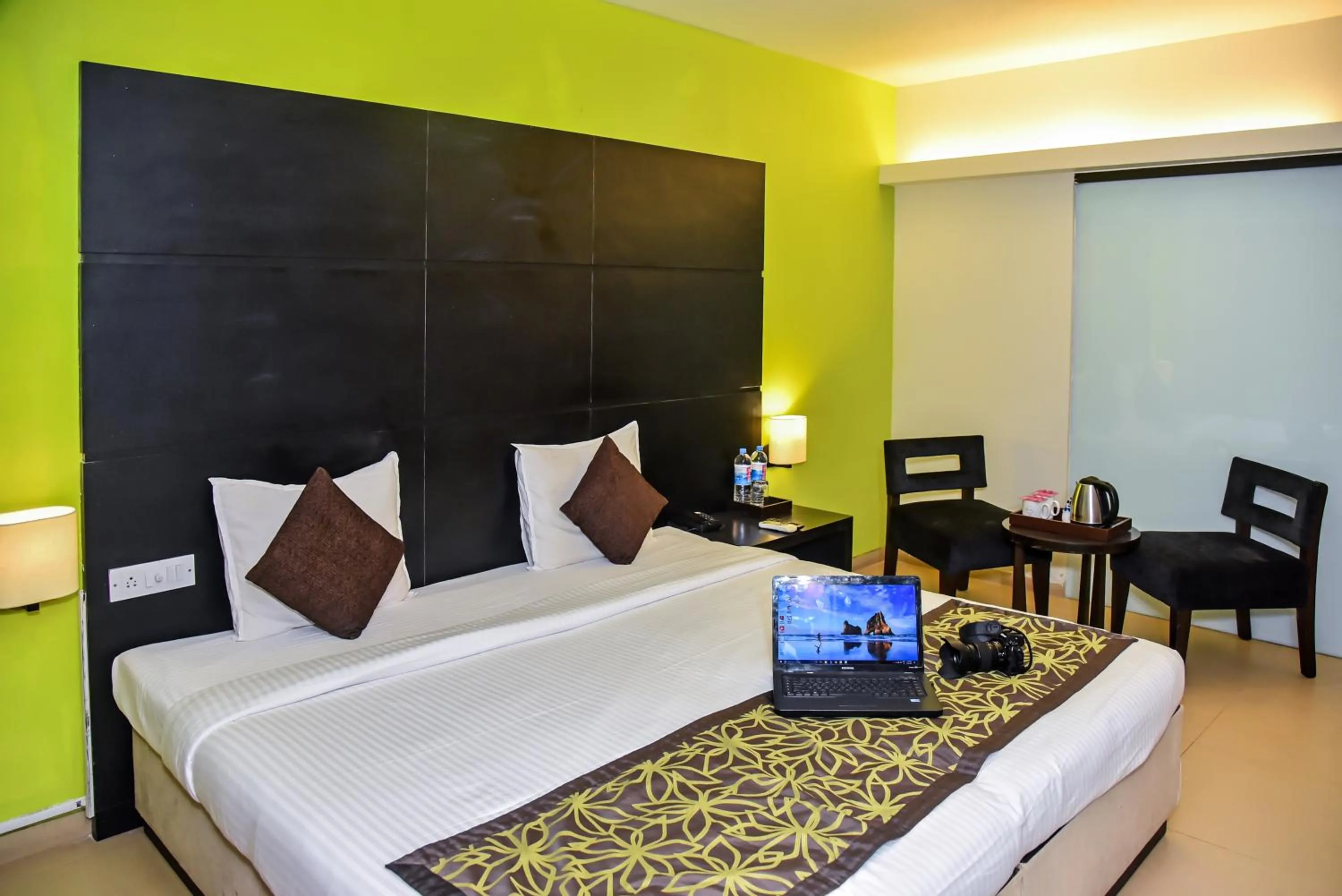 Bed in Citrus Hotel Lonavala