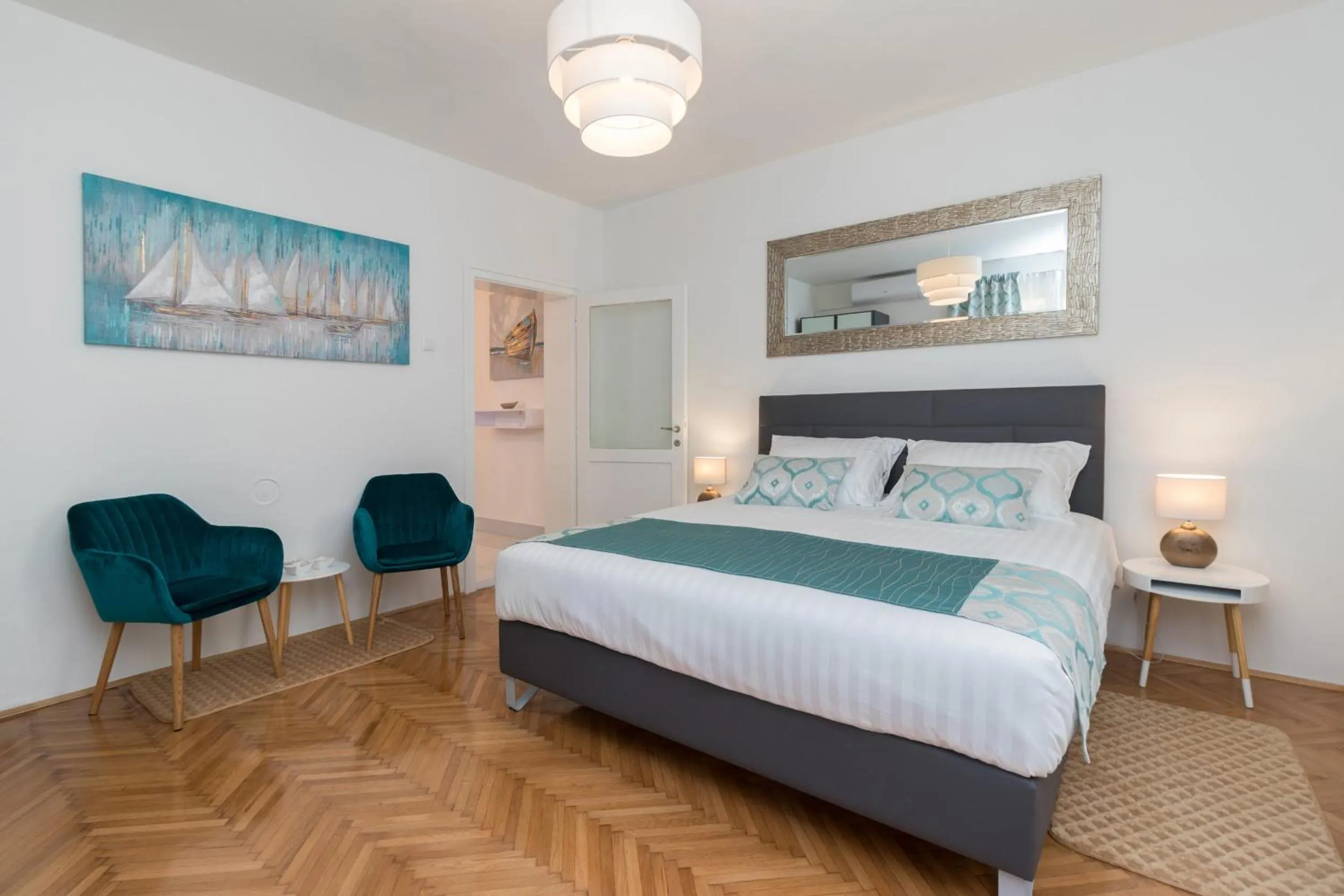 Bedroom, Bed in Deluxe suite Navis