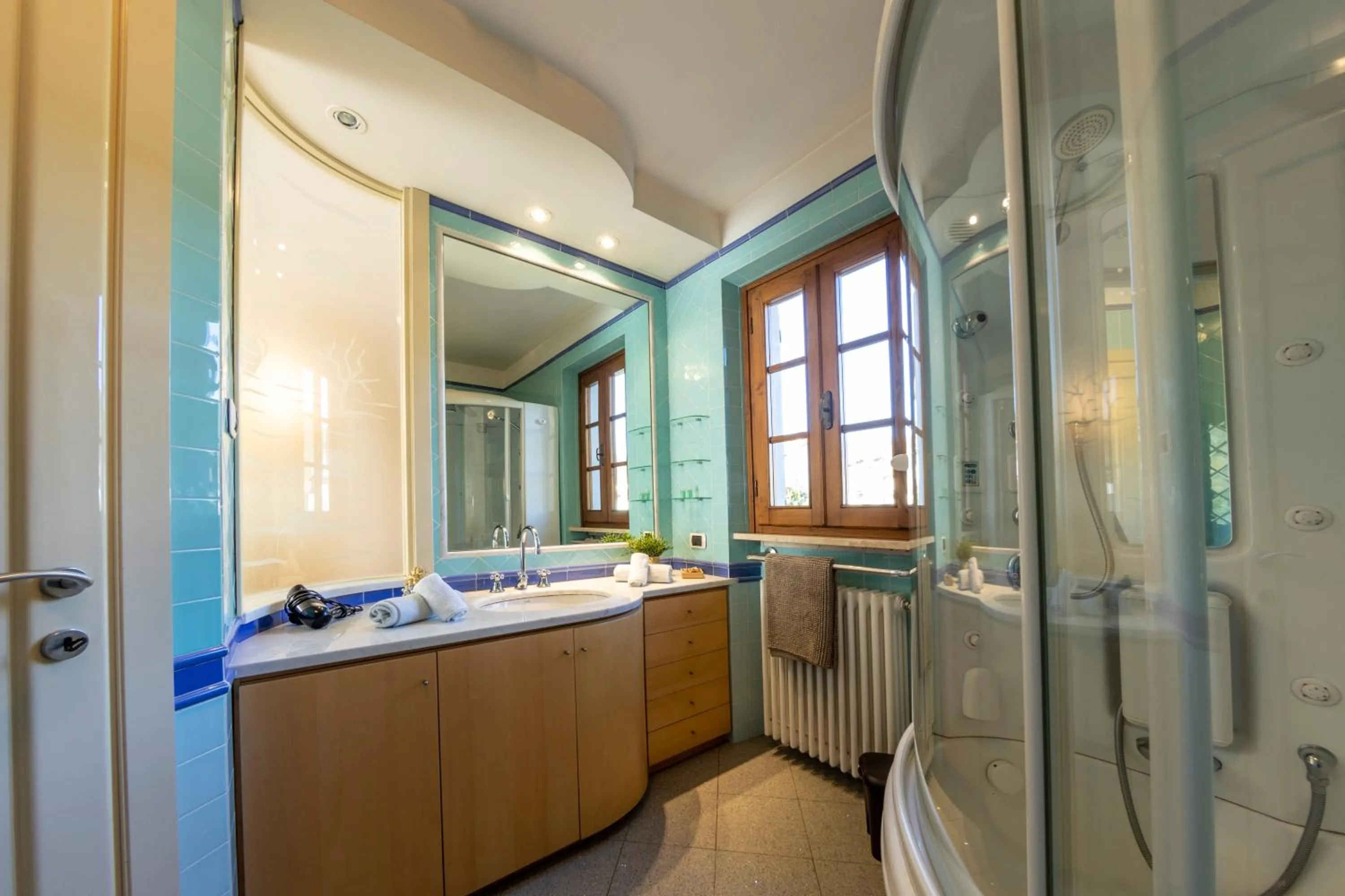 Shower in La Stagione dell'Arte B&B