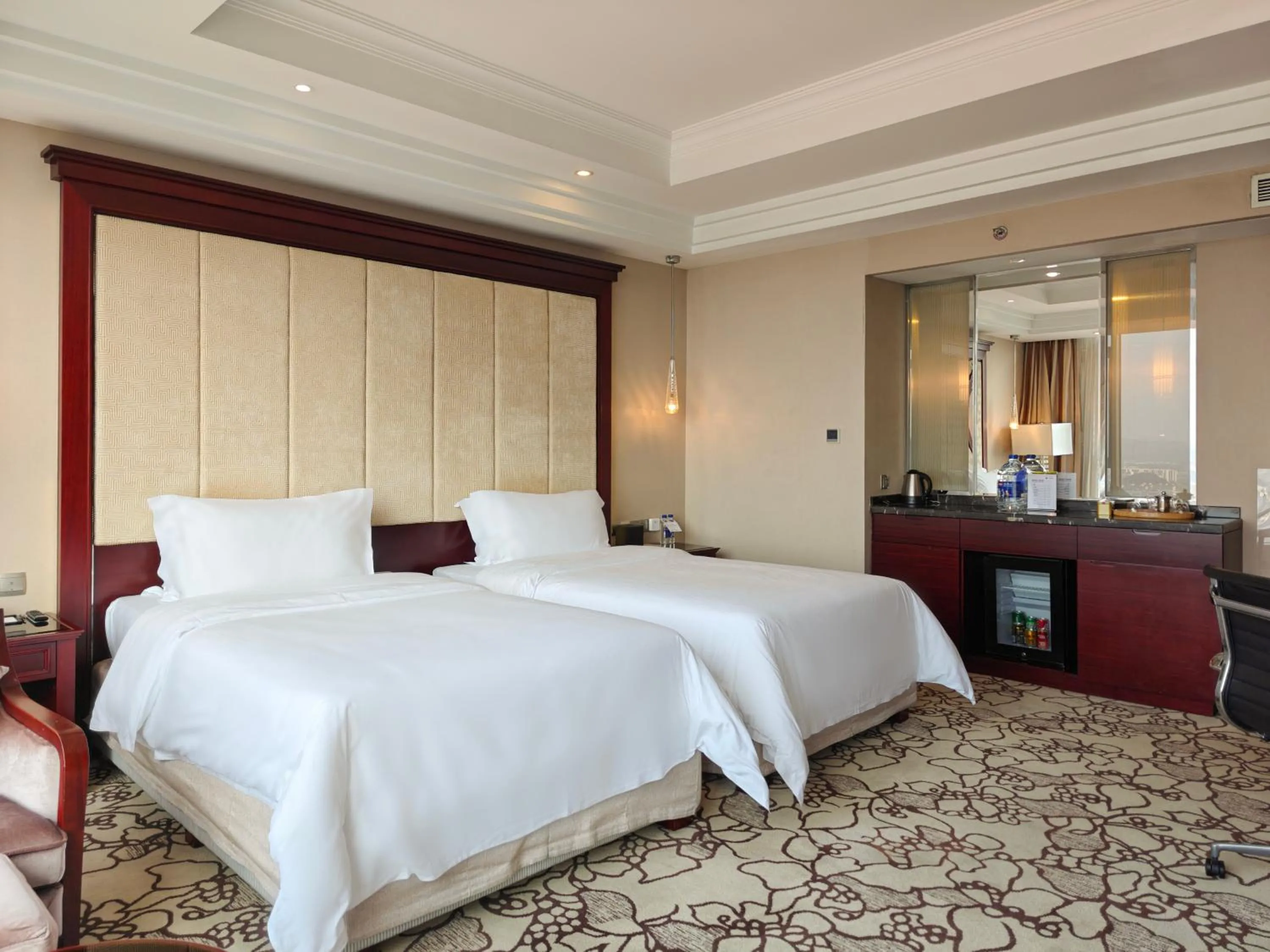 Bed in Soluxe Hotel Guangzhou