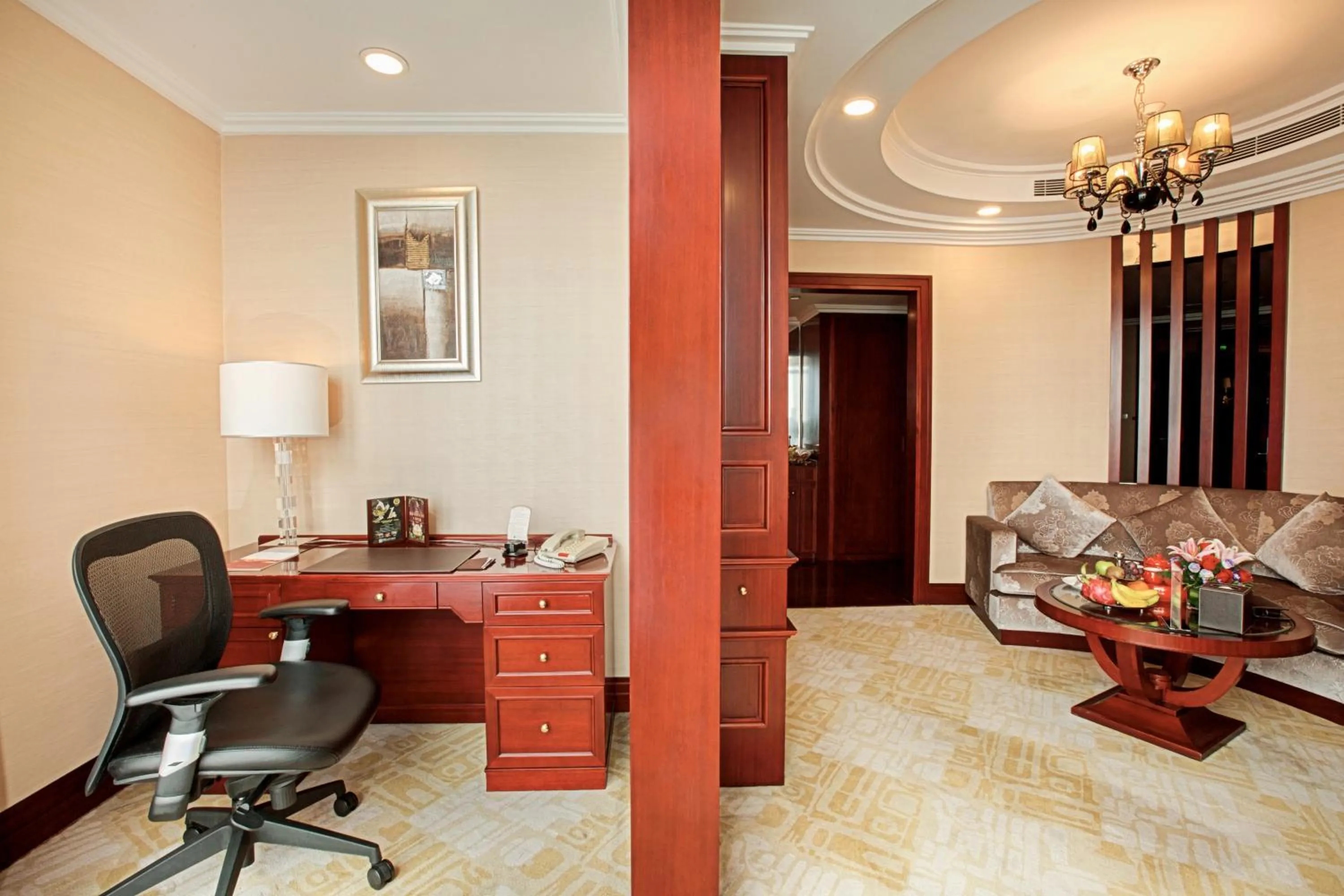 Seating area in Soluxe Hotel Guangzhou