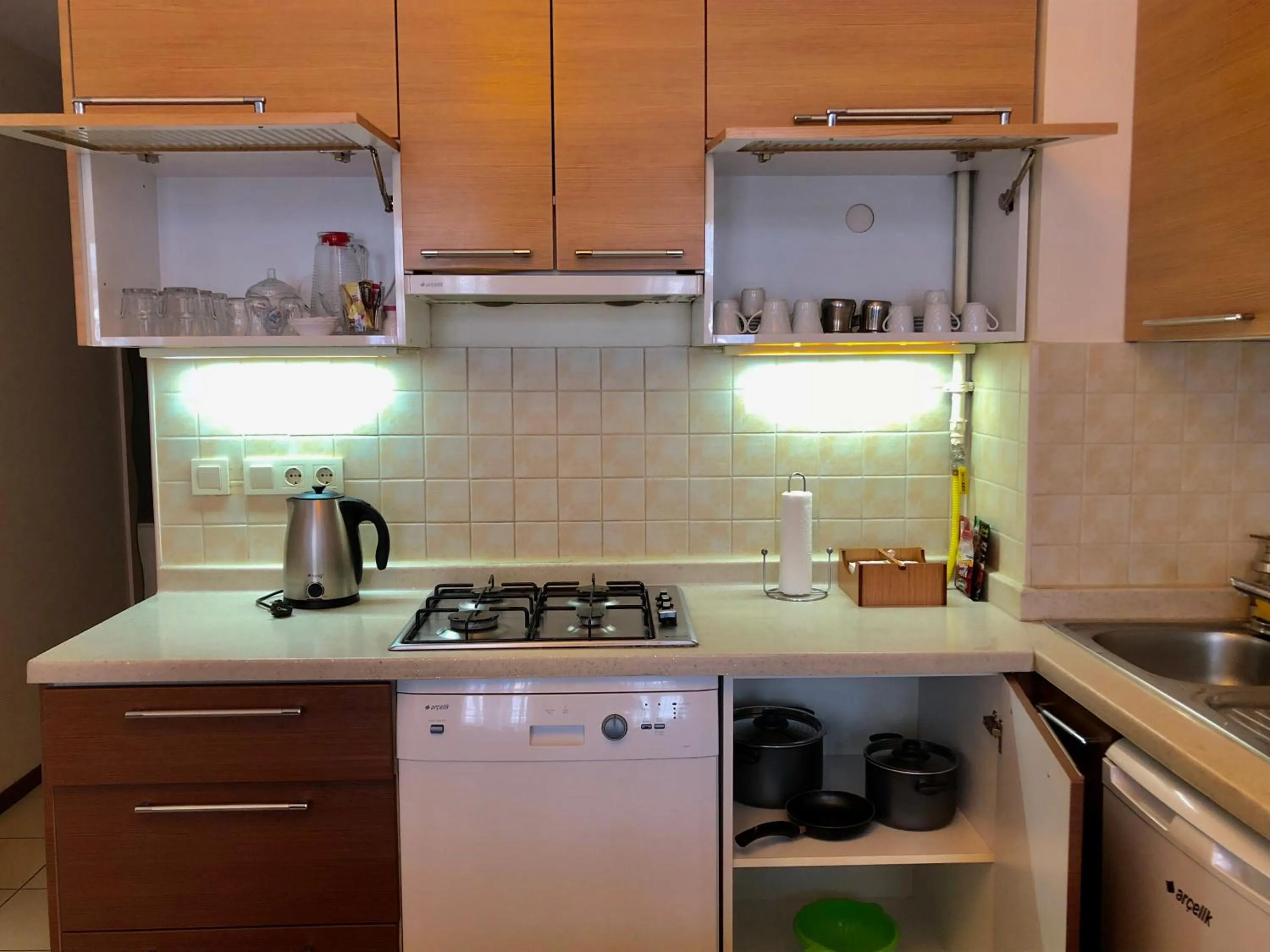 Coffee/tea facilities in Taksim House Suites