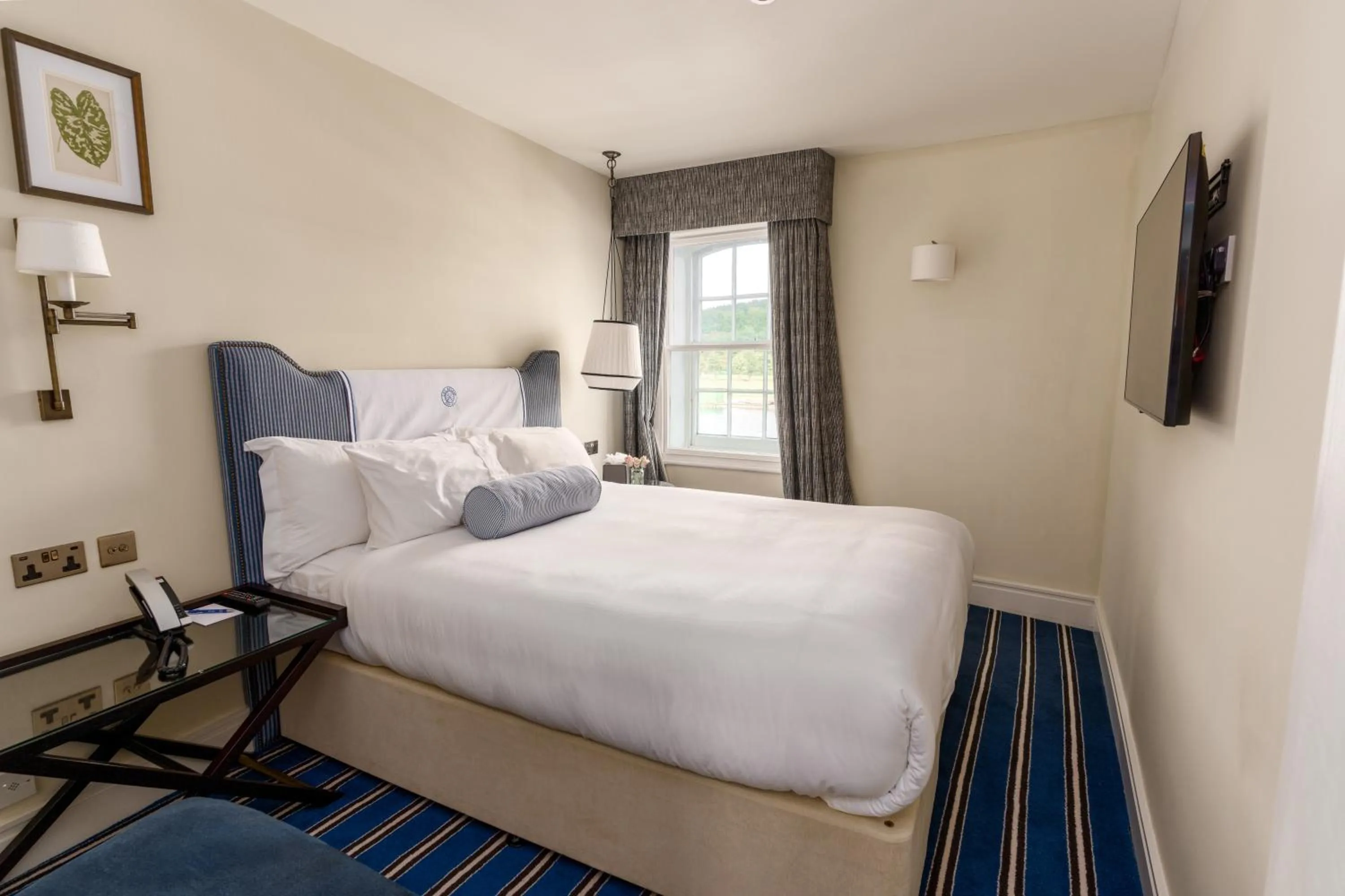 Bed in The Relais Henley