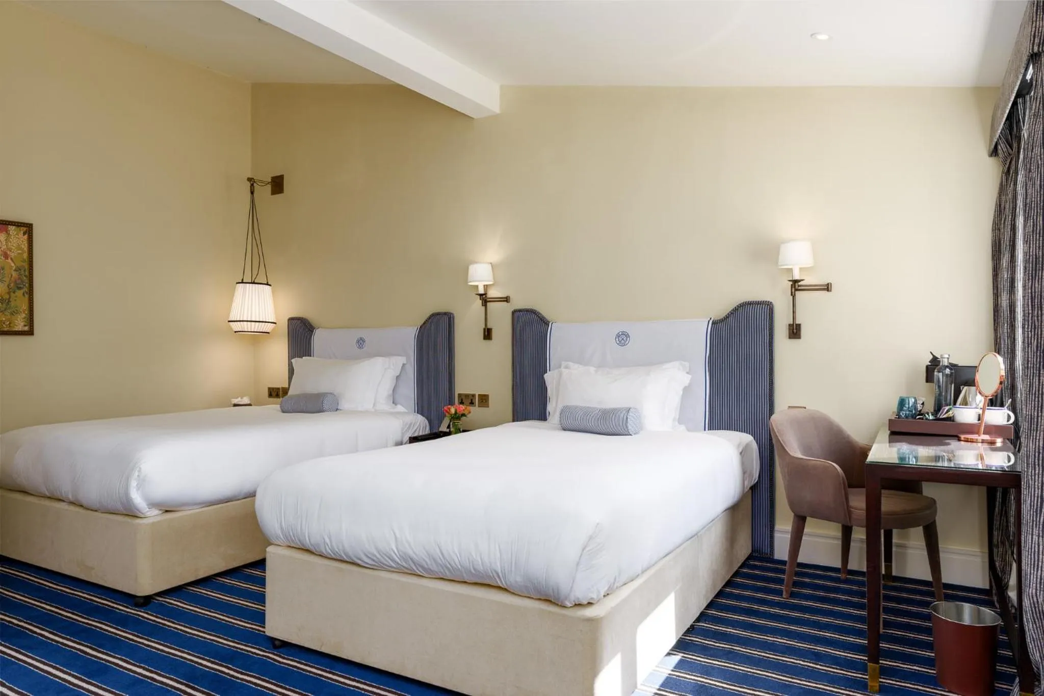 Bedroom, Bed in The Relais Henley