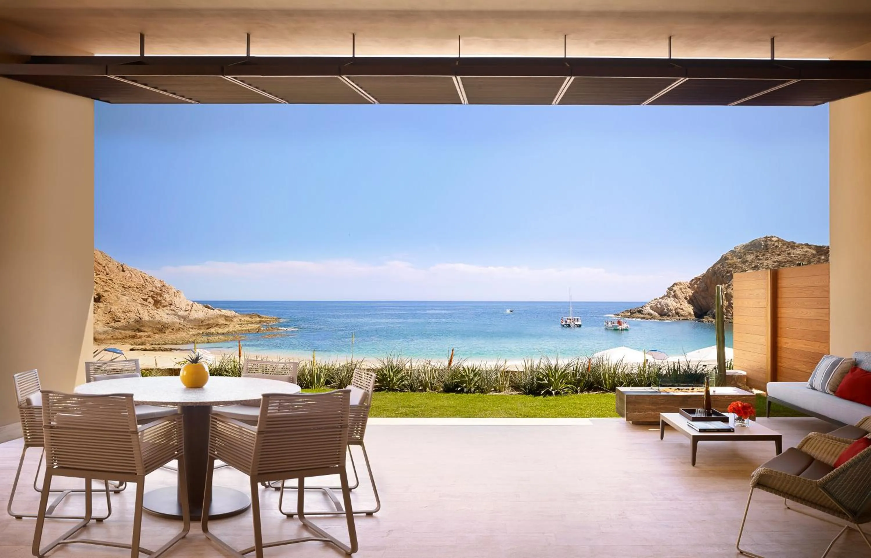 Photo of the whole room in Montage Los Cabos