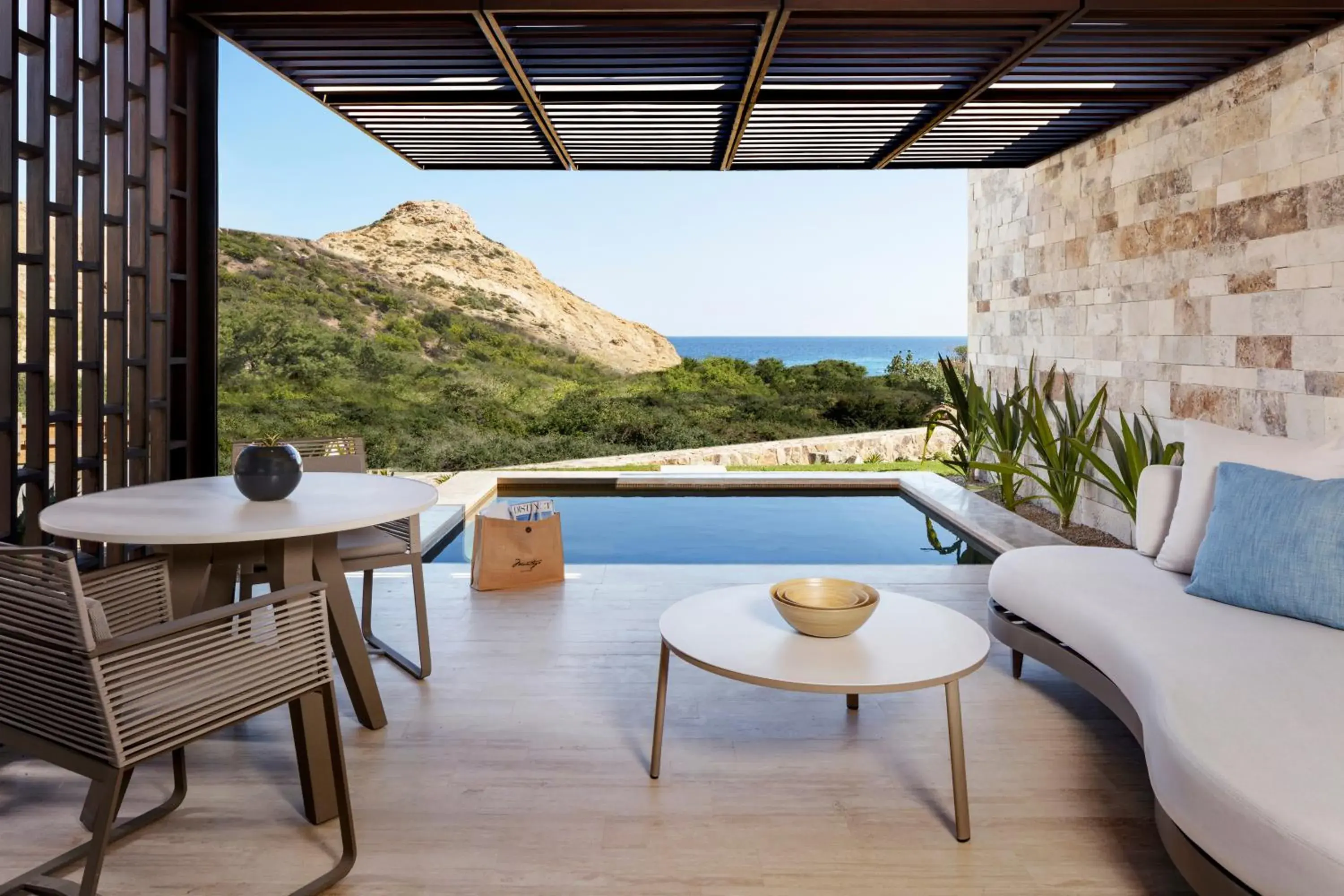 Executive Queen Room with Two Queen Beds in Montage Los Cabos Executive Queen Room with Two Queen Beds in Montage Los Cabos