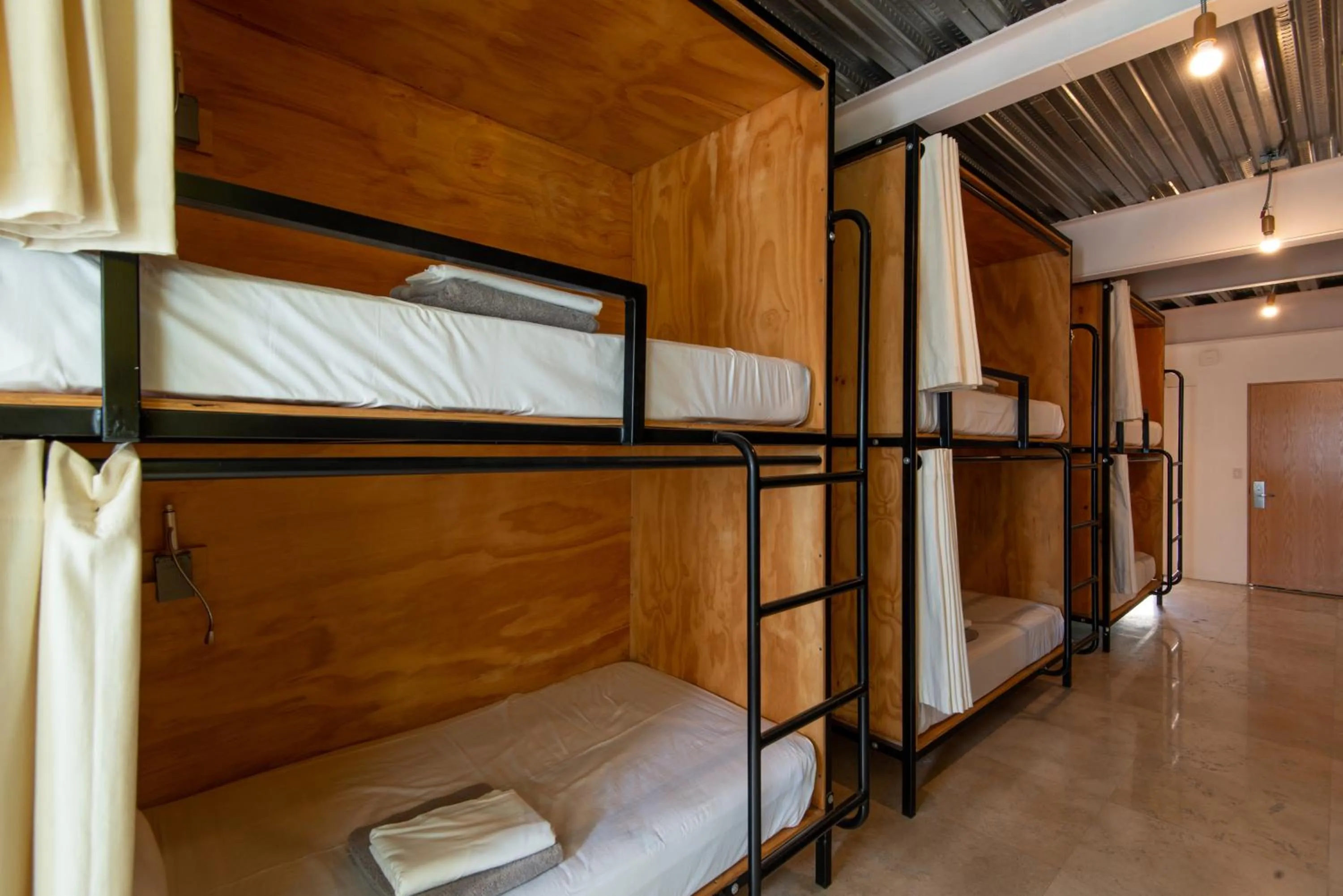 bunk bed, Bed in Mayan Monkey Los Cabos - Social Hotel