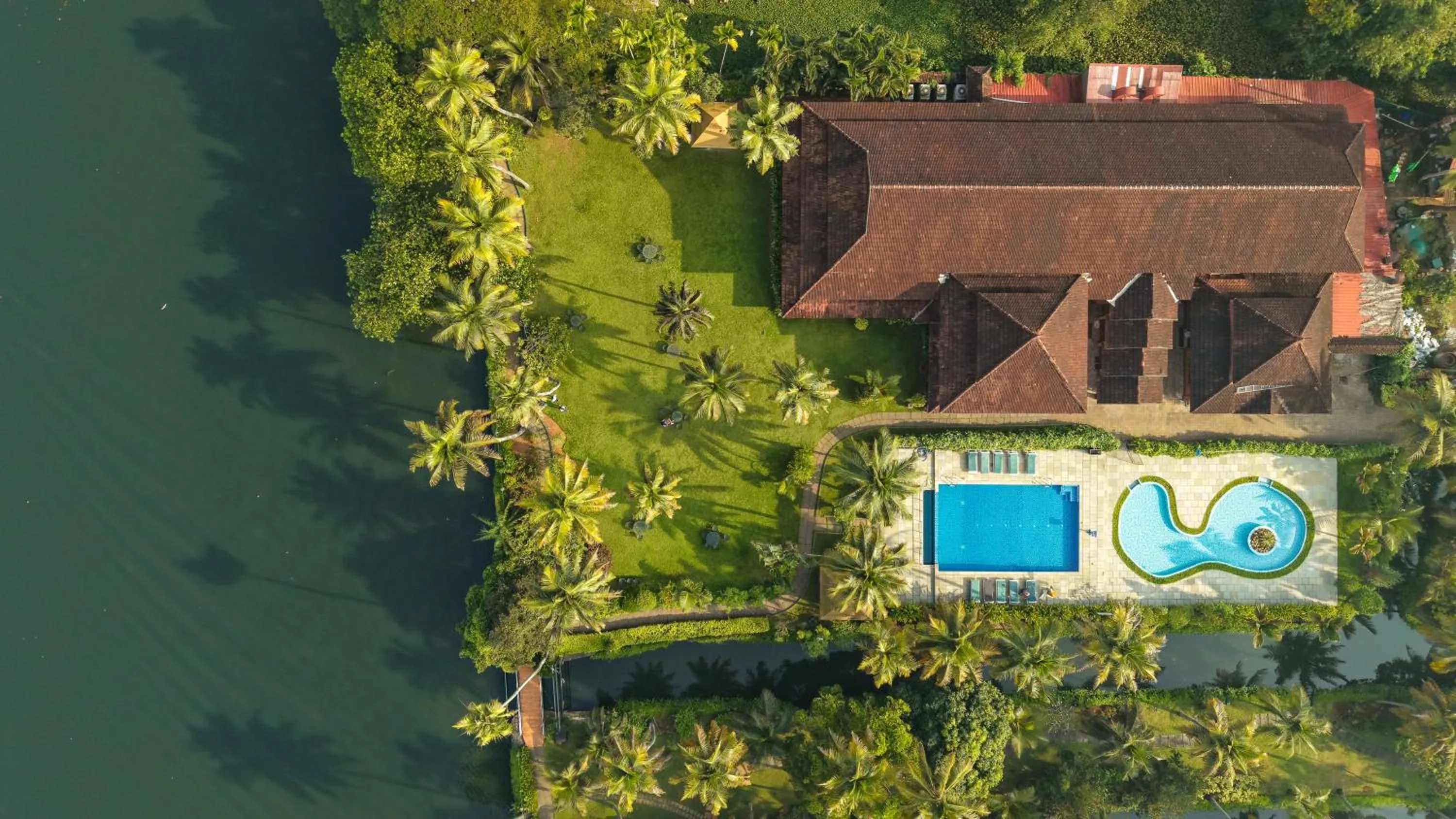 Property building in Lakesong Resort