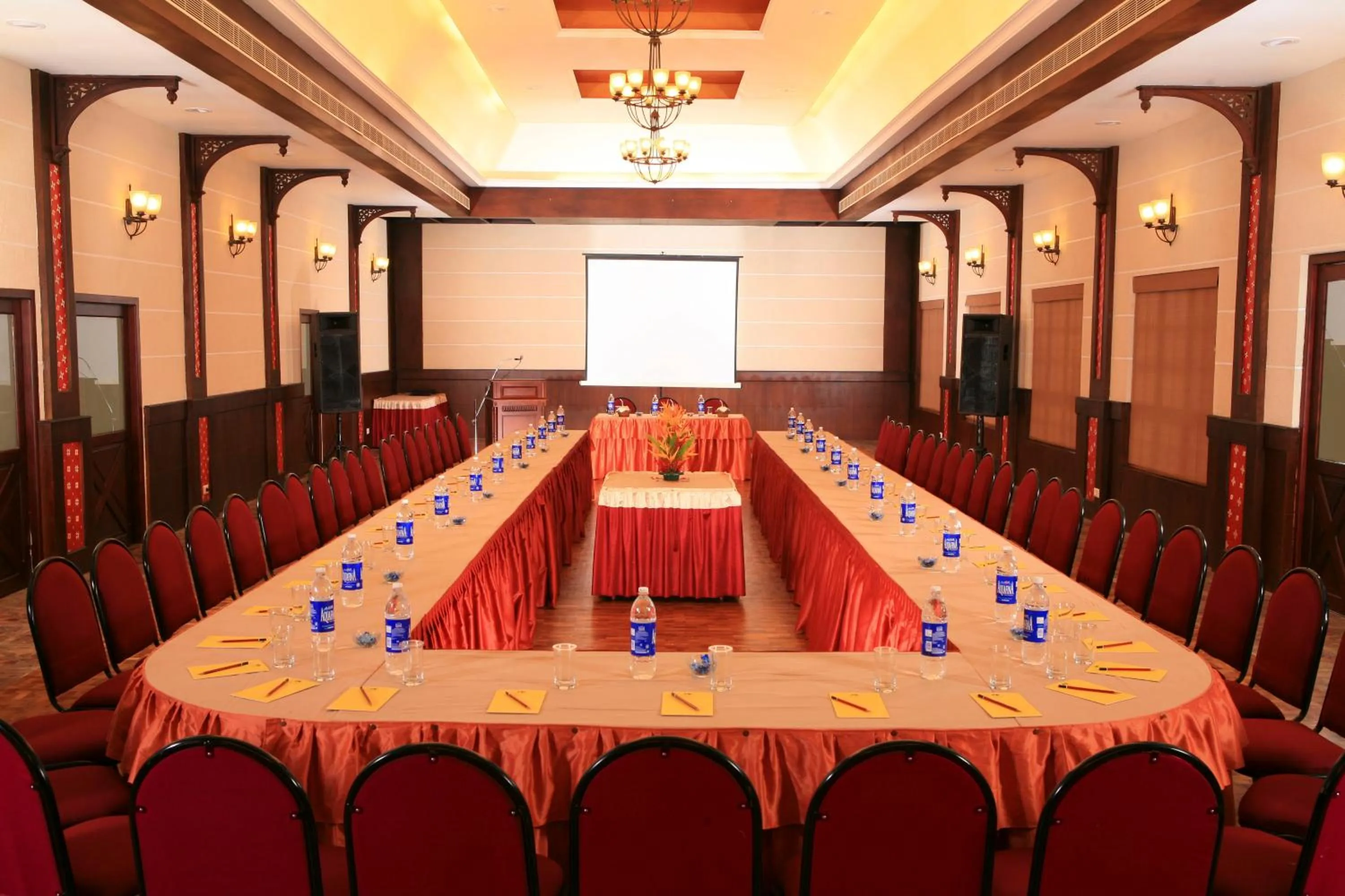 Business facilities in Lakesong Resort