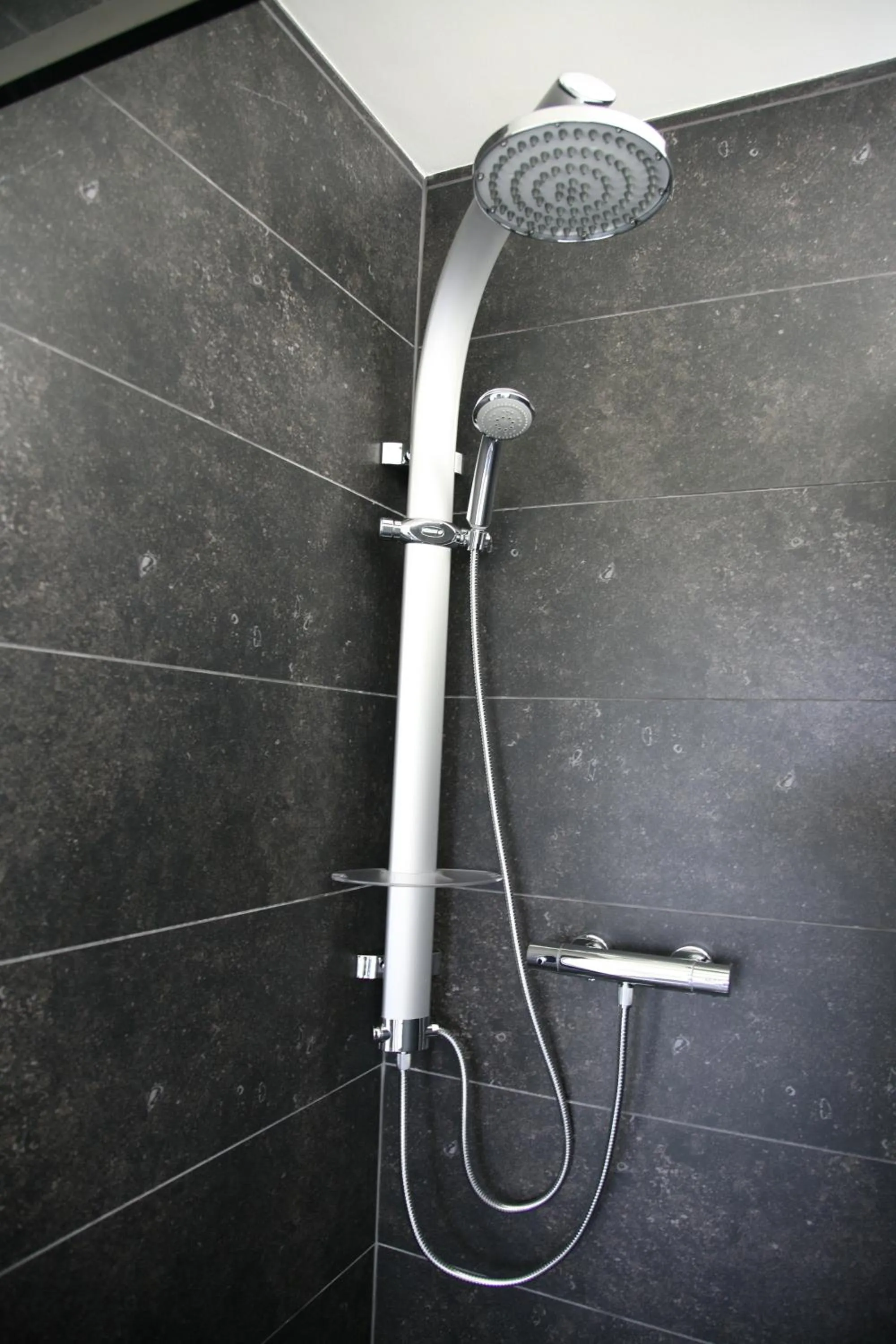 Bathroom in B&B Kanegem Onverbloemd