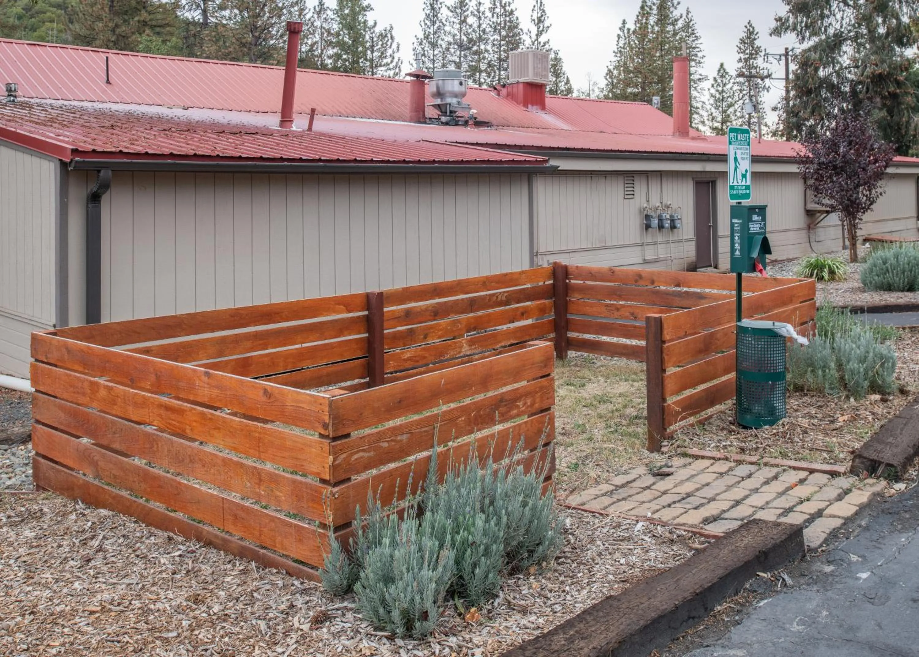 Pets in Buck Meadows Lodge