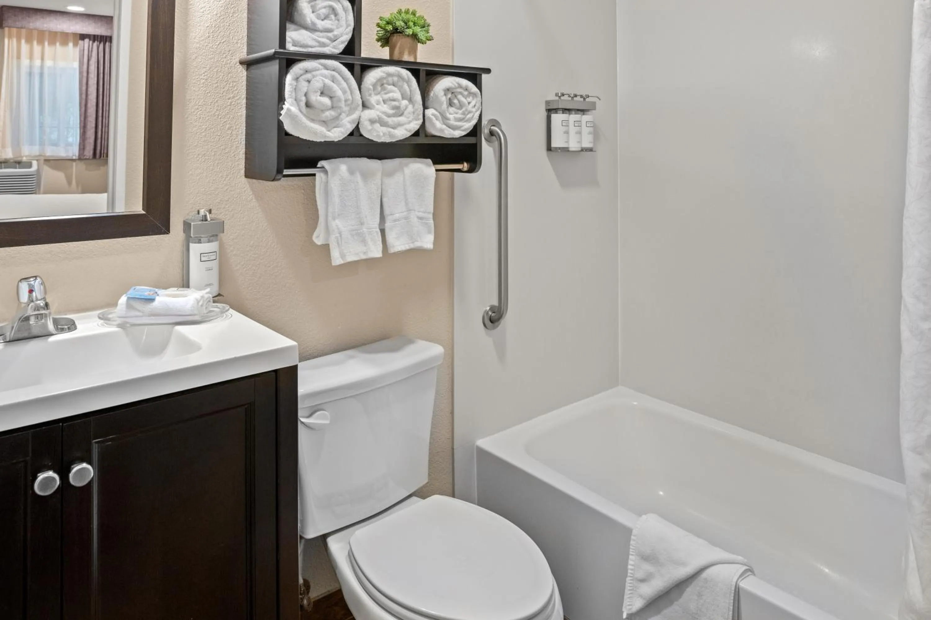 Toilet in Buck Meadows Lodge