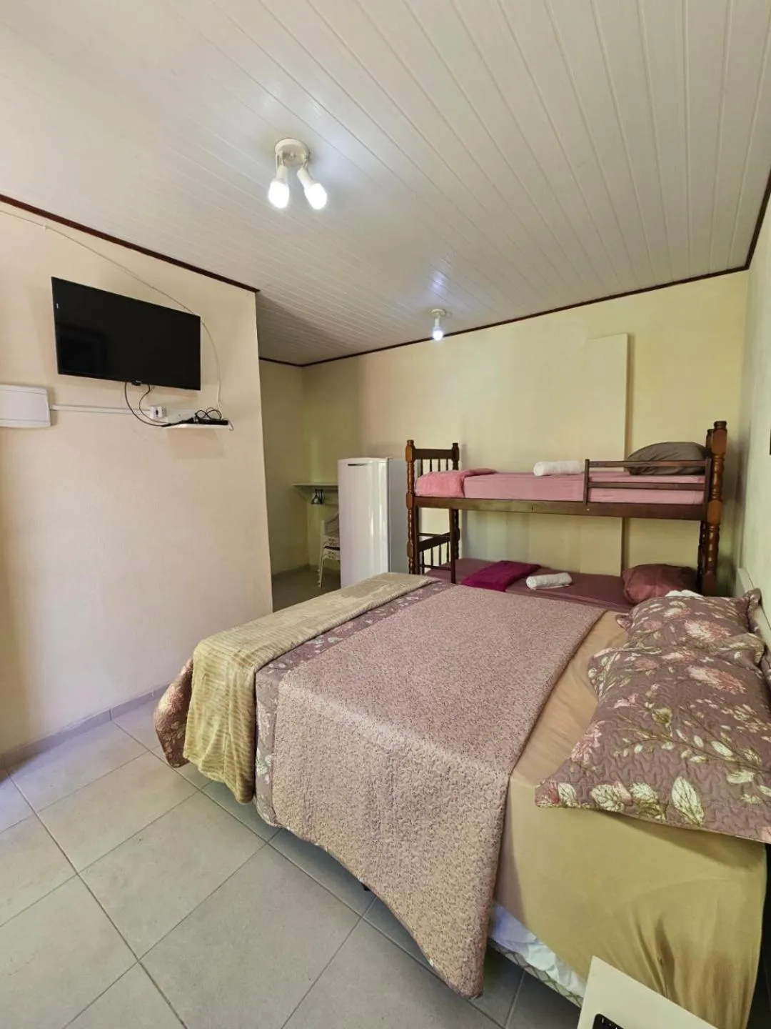 Bed in Residencial Atlântico Sul