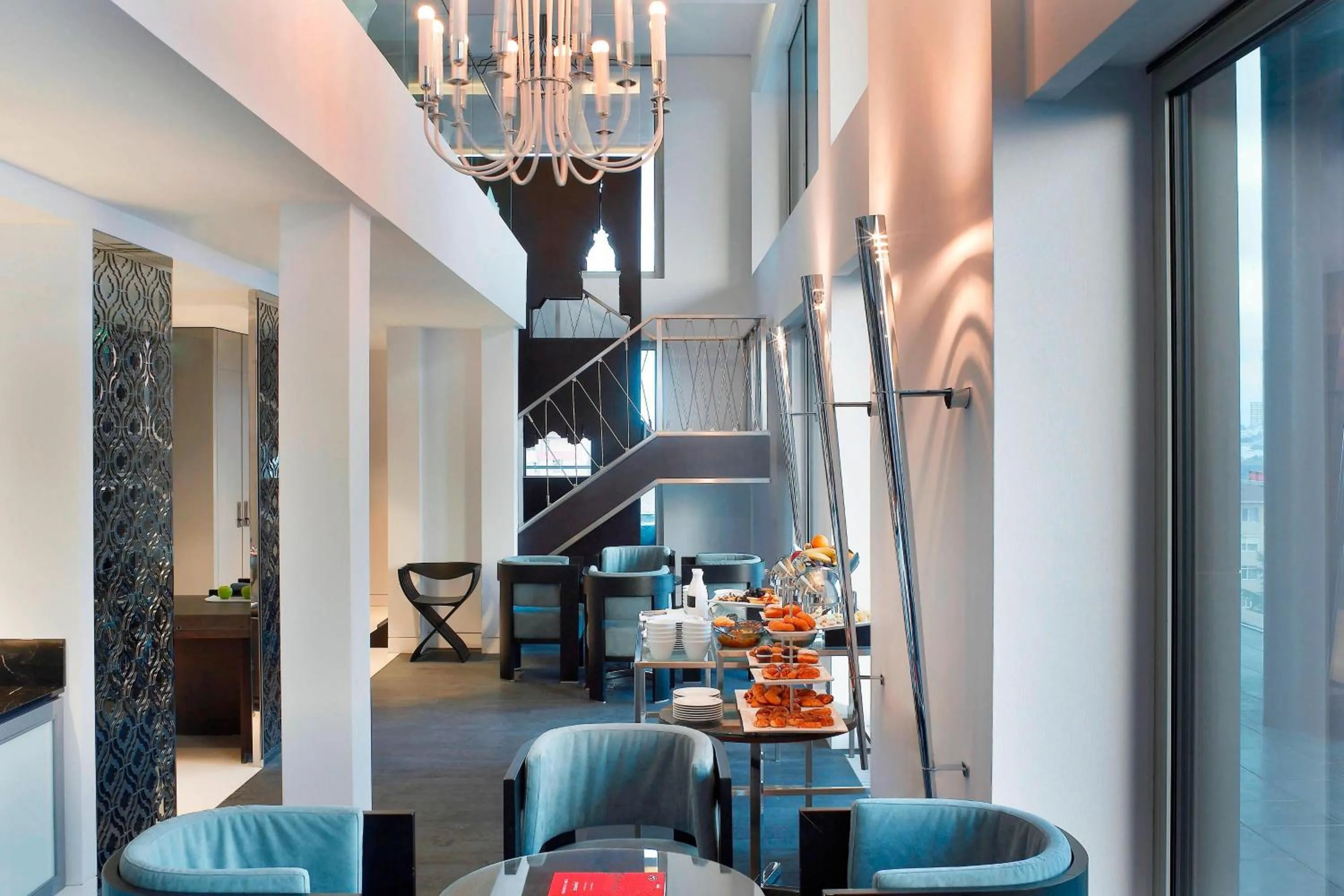 Lounge or bar in Le Meridien Istanbul Etiler