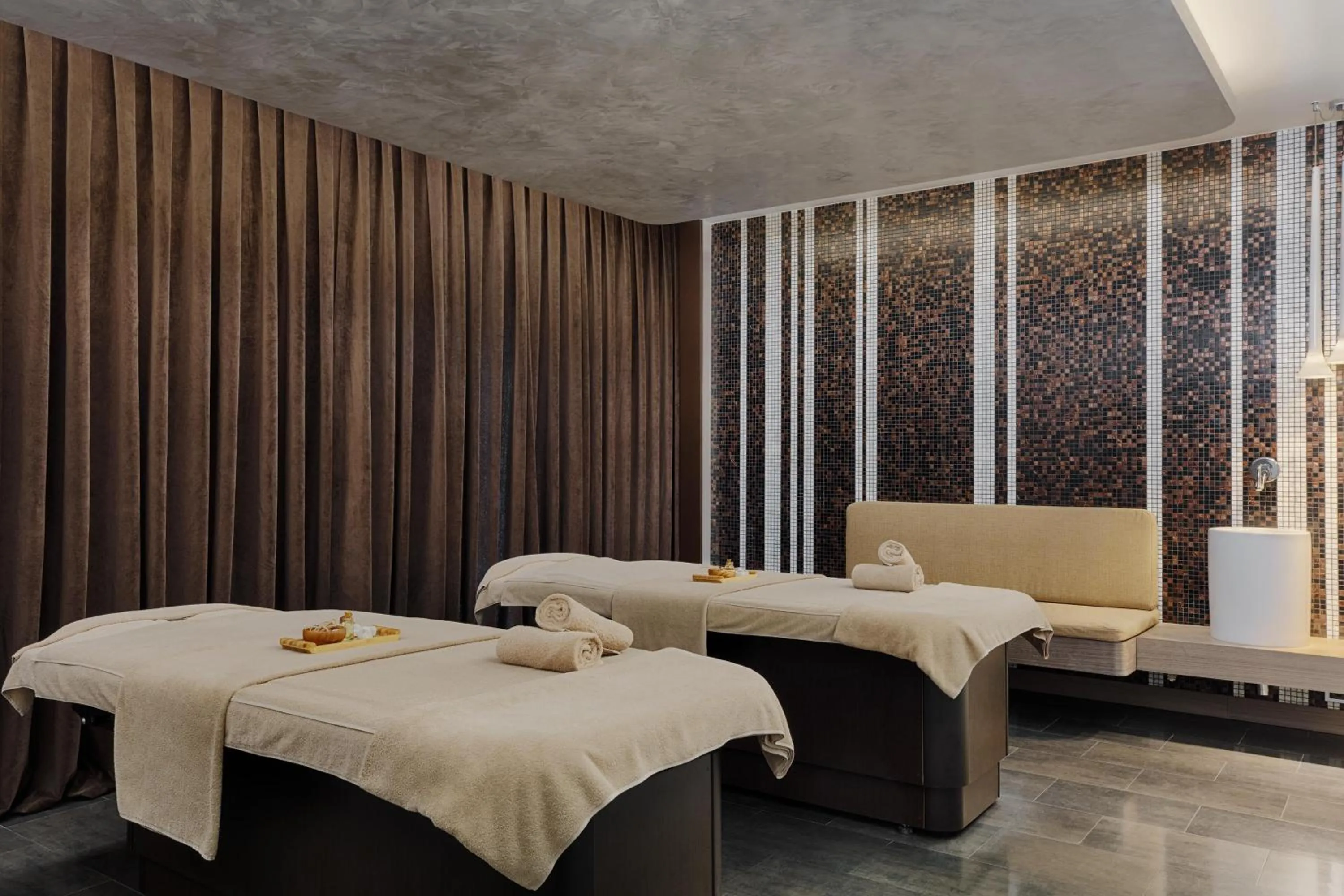 Spa and wellness centre/facilities, Bed in Le Meridien Istanbul Etiler