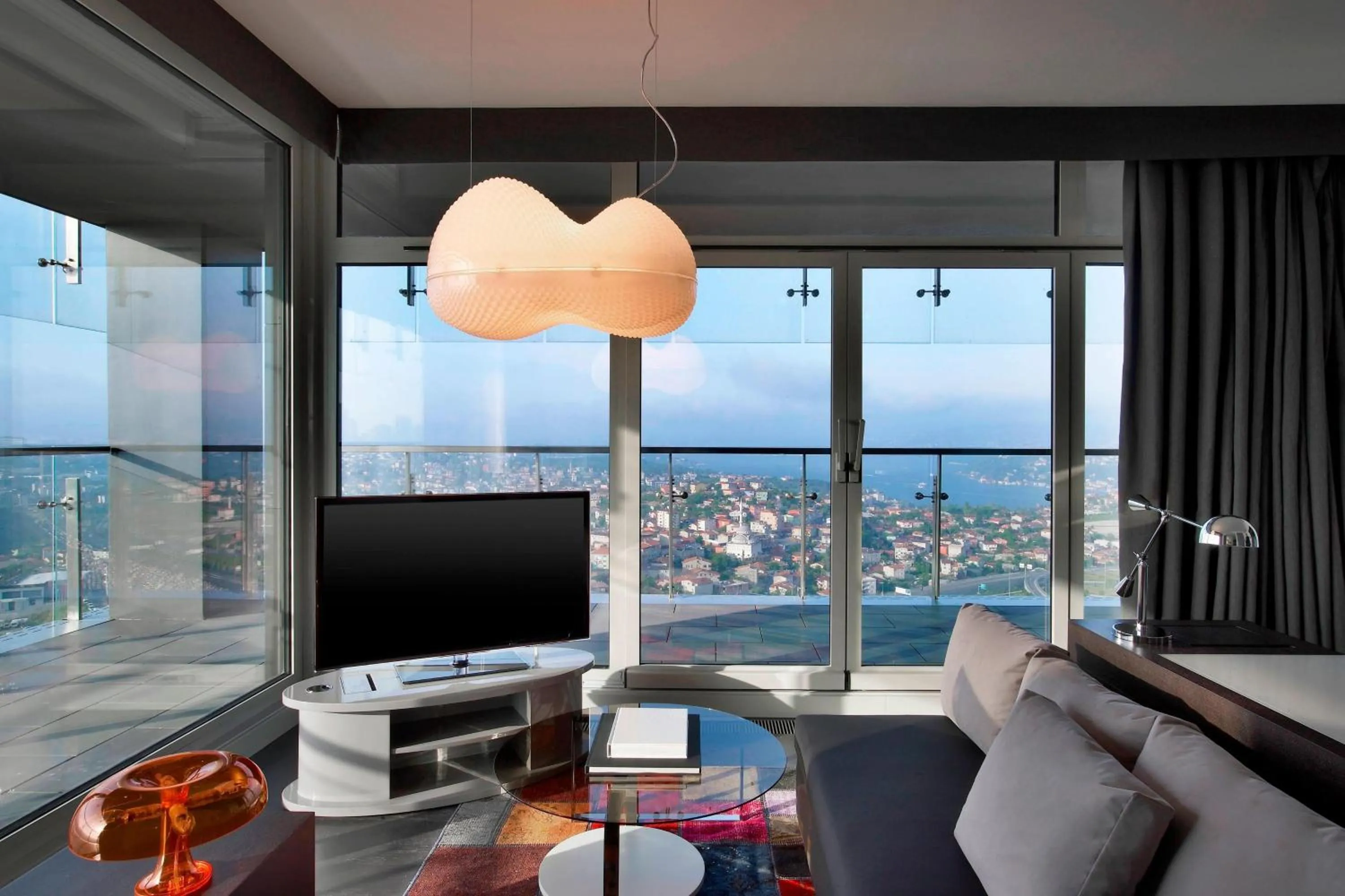 Bedroom in Le Meridien Istanbul Etiler