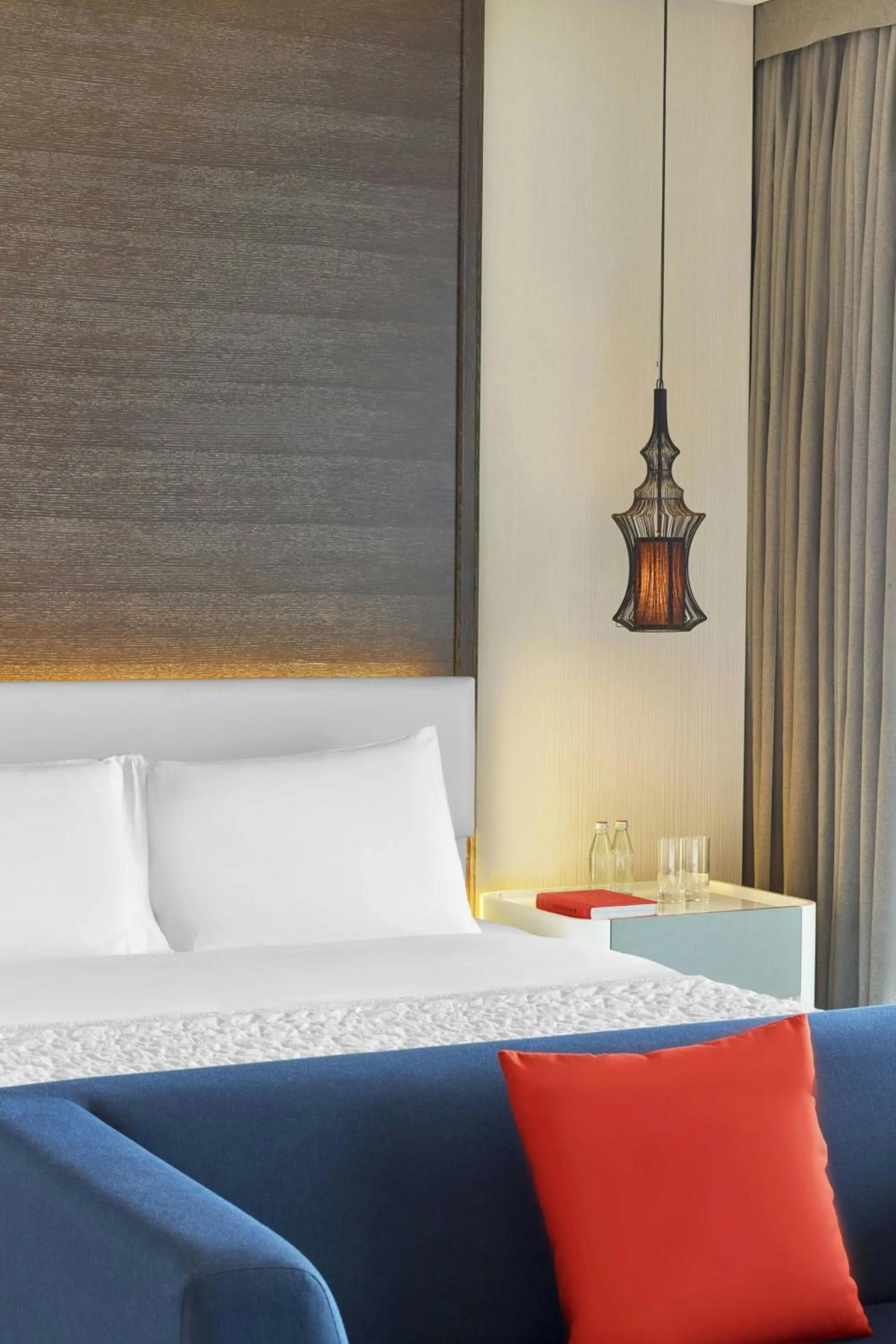 Bedroom, Bed in Le Meridien Istanbul Etiler