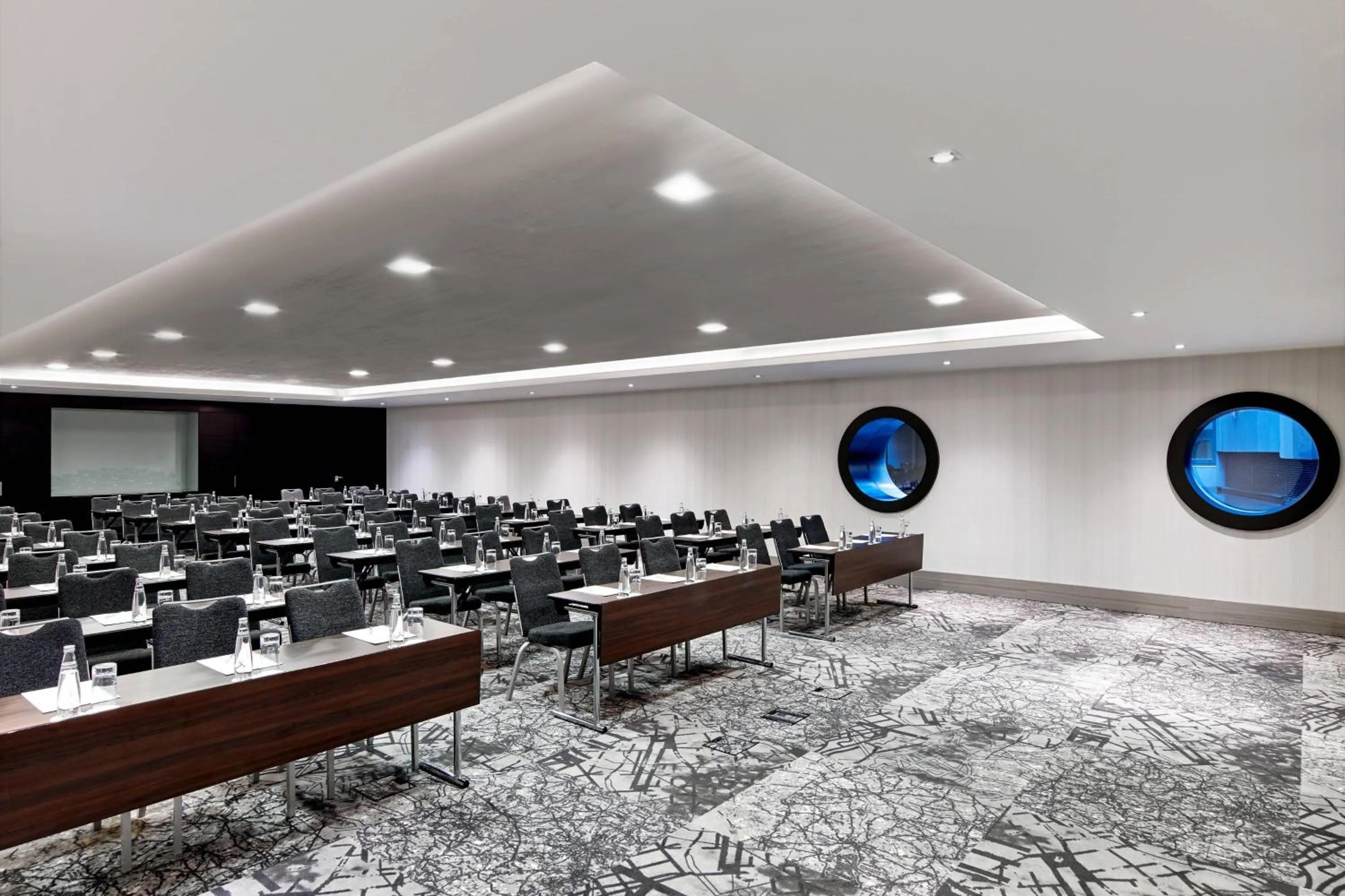 Meeting/conference room in Le Meridien Istanbul Etiler