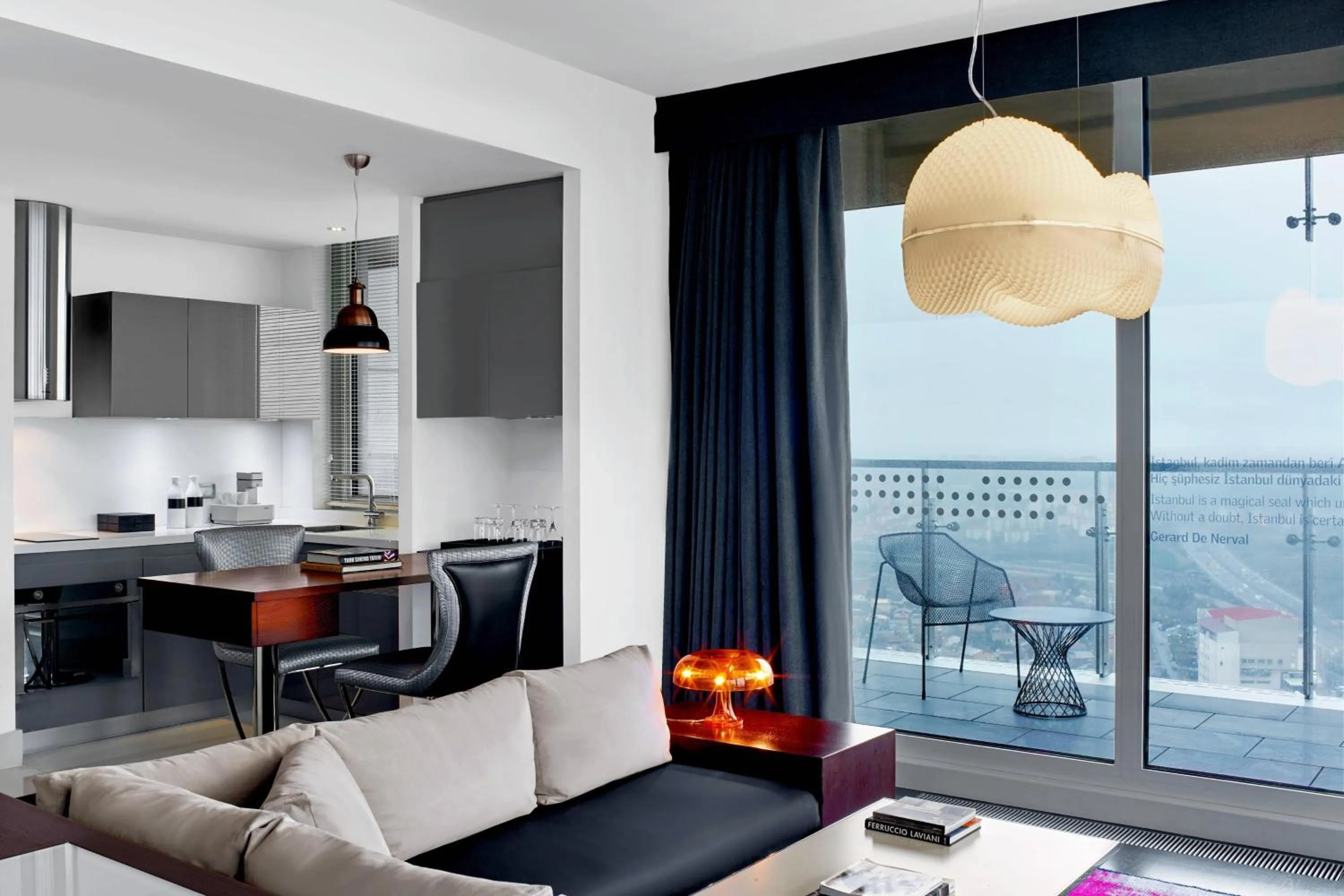 Photo of the whole room in Le Meridien Istanbul Etiler