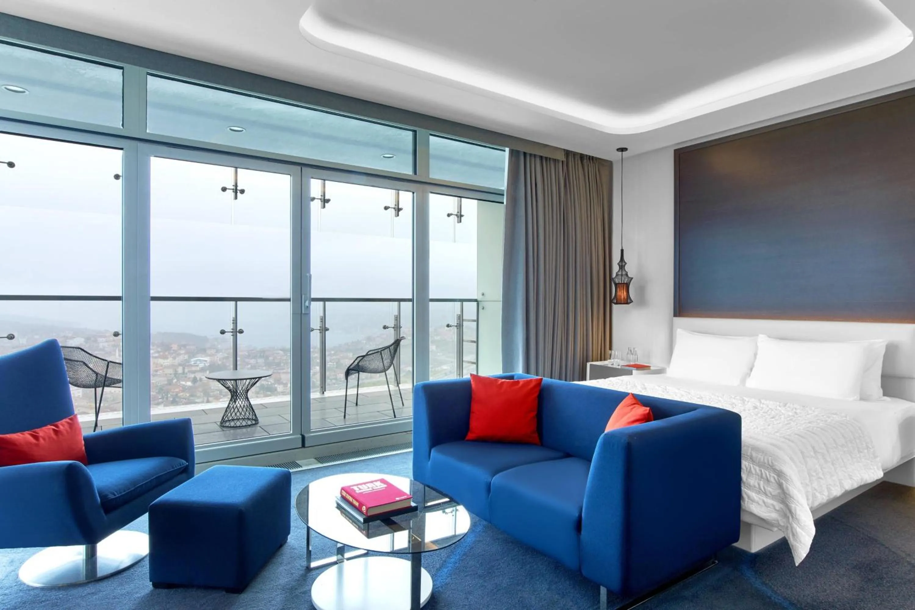 Bedroom, Bed in Le Meridien Istanbul Etiler
