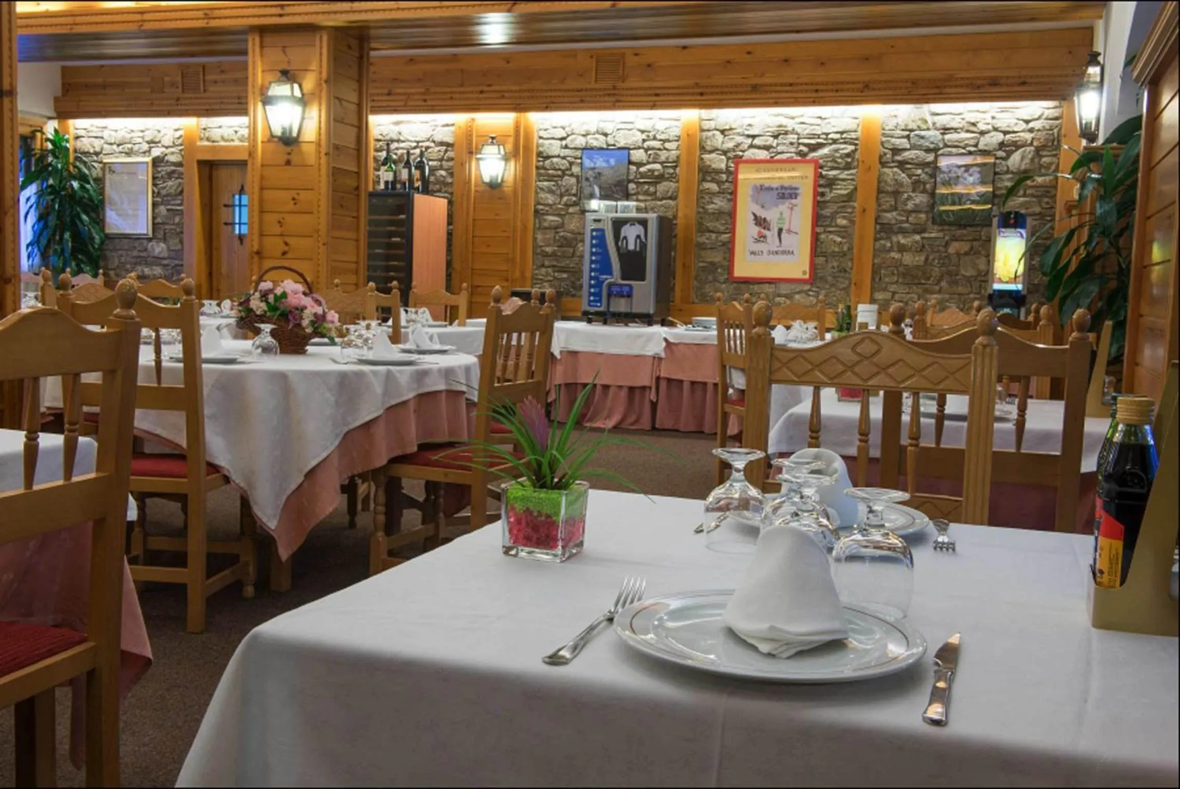 Restaurant/places to eat in Hotel del Tarter