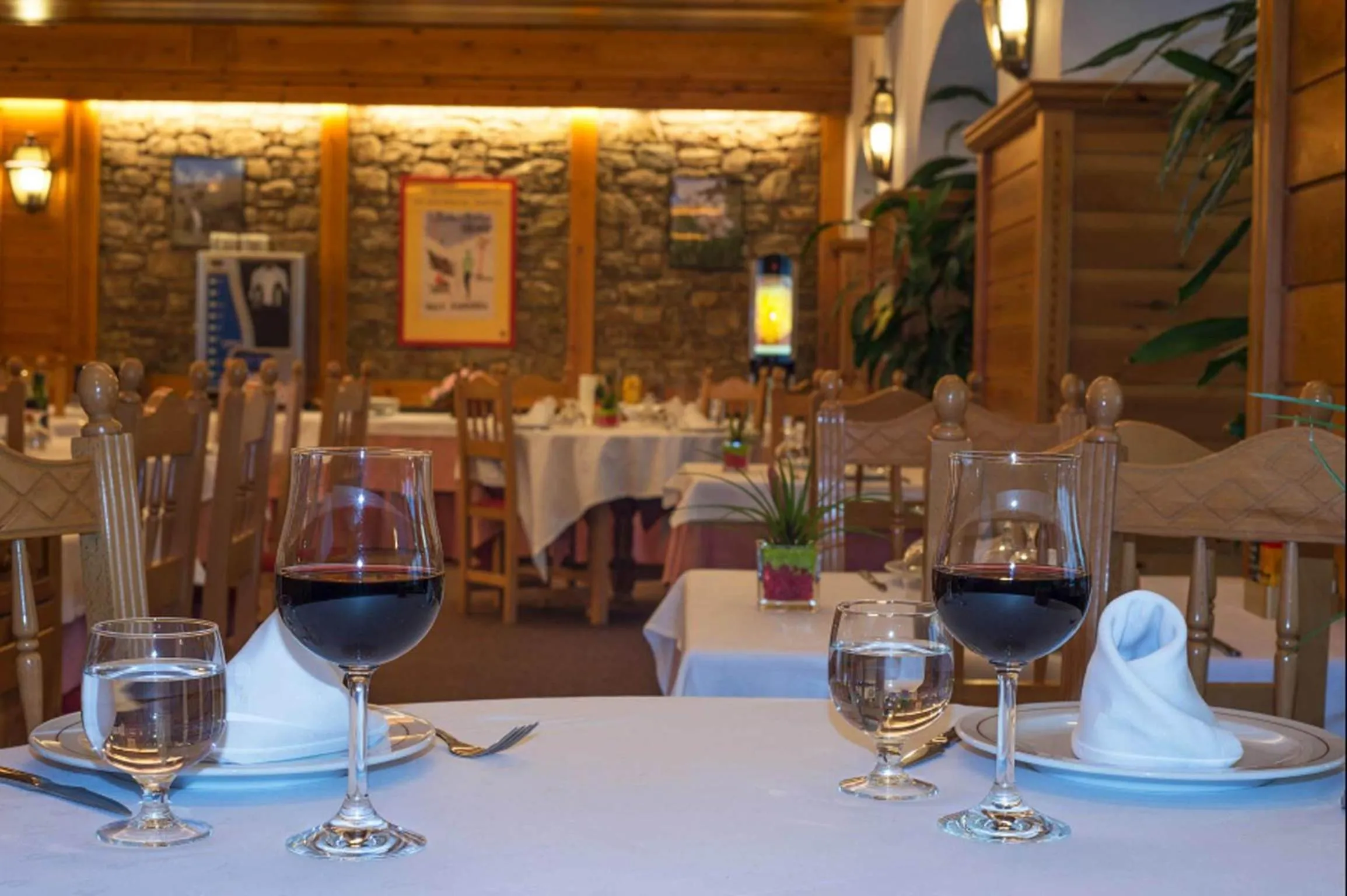 Restaurant/places to eat in Hotel del Tarter