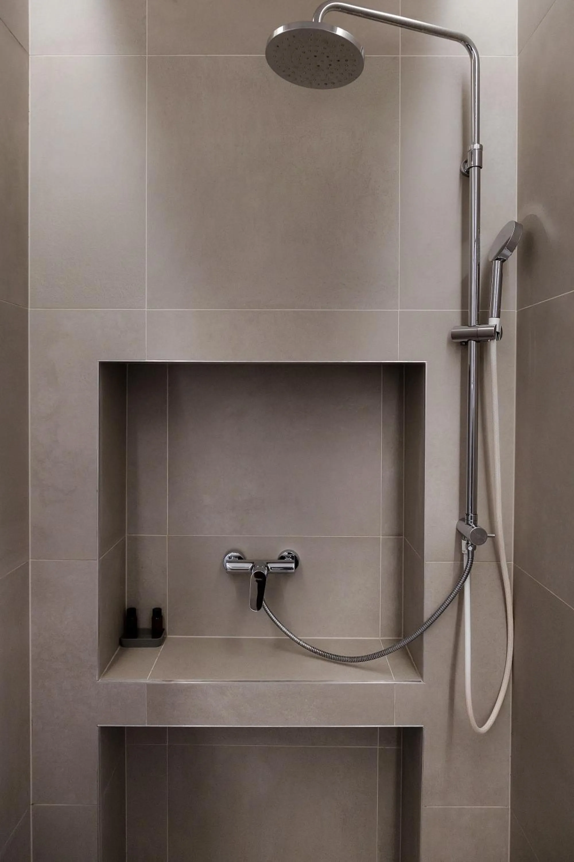 Shower in Pekarna apartments