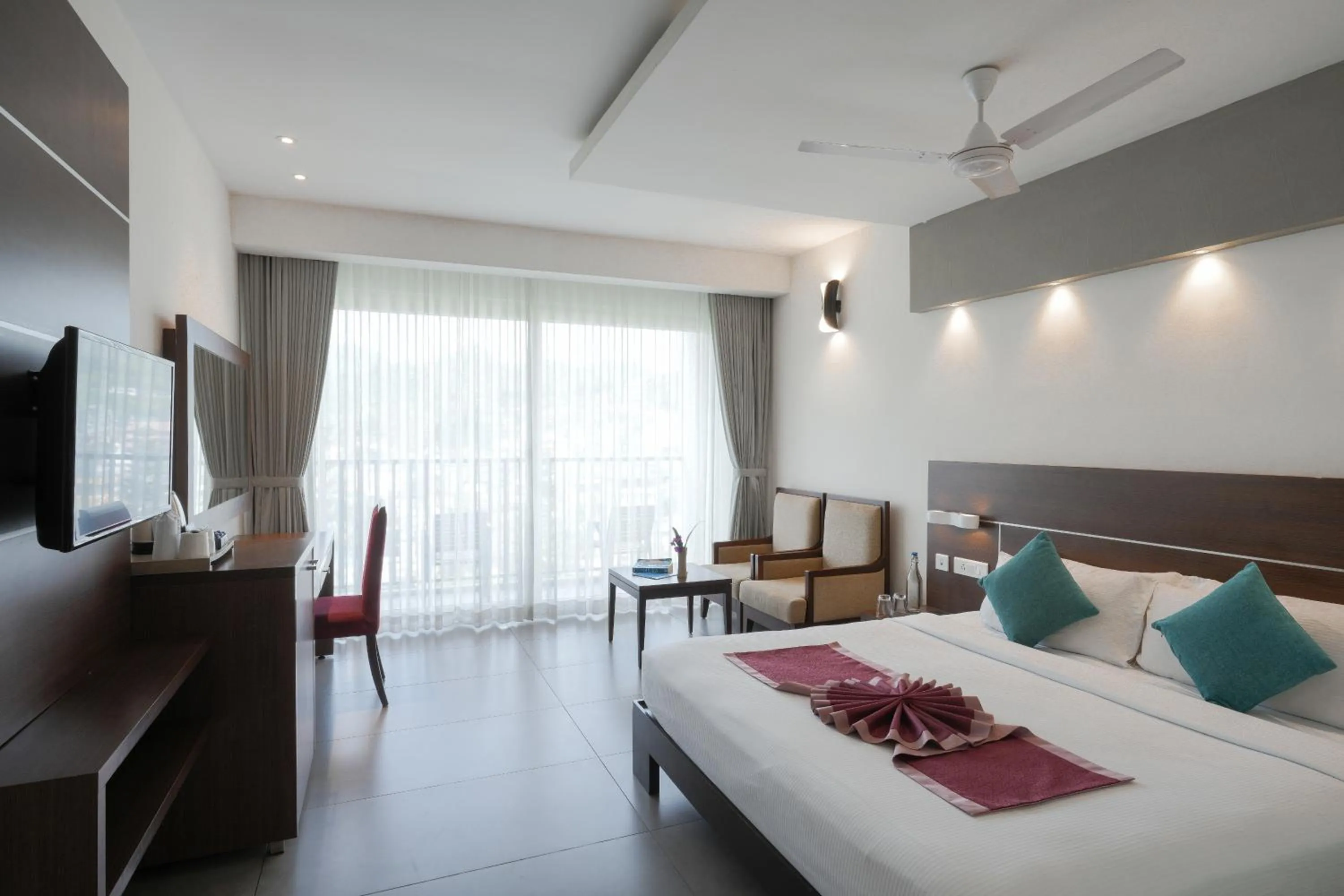 Bed in Eastend Munnar