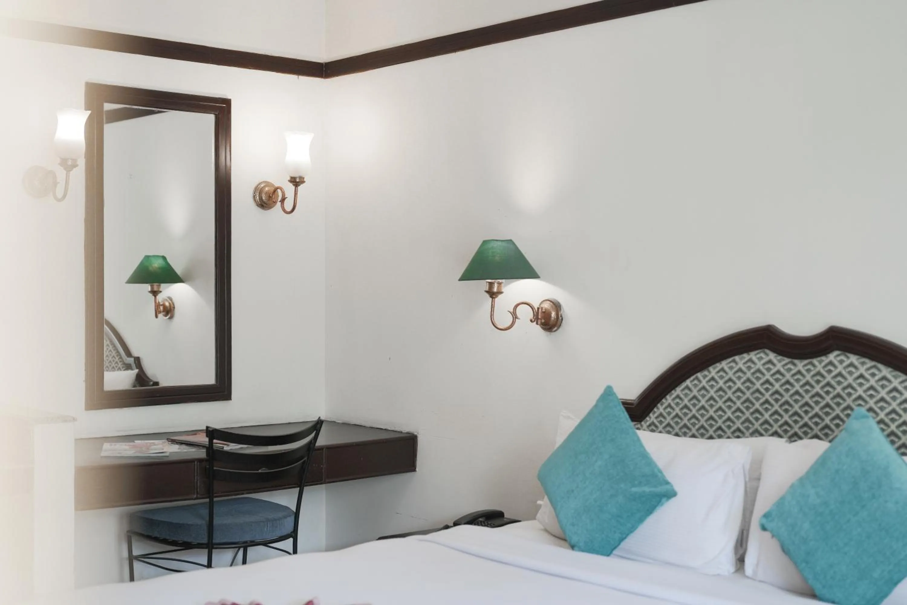 Bed in Eastend Munnar