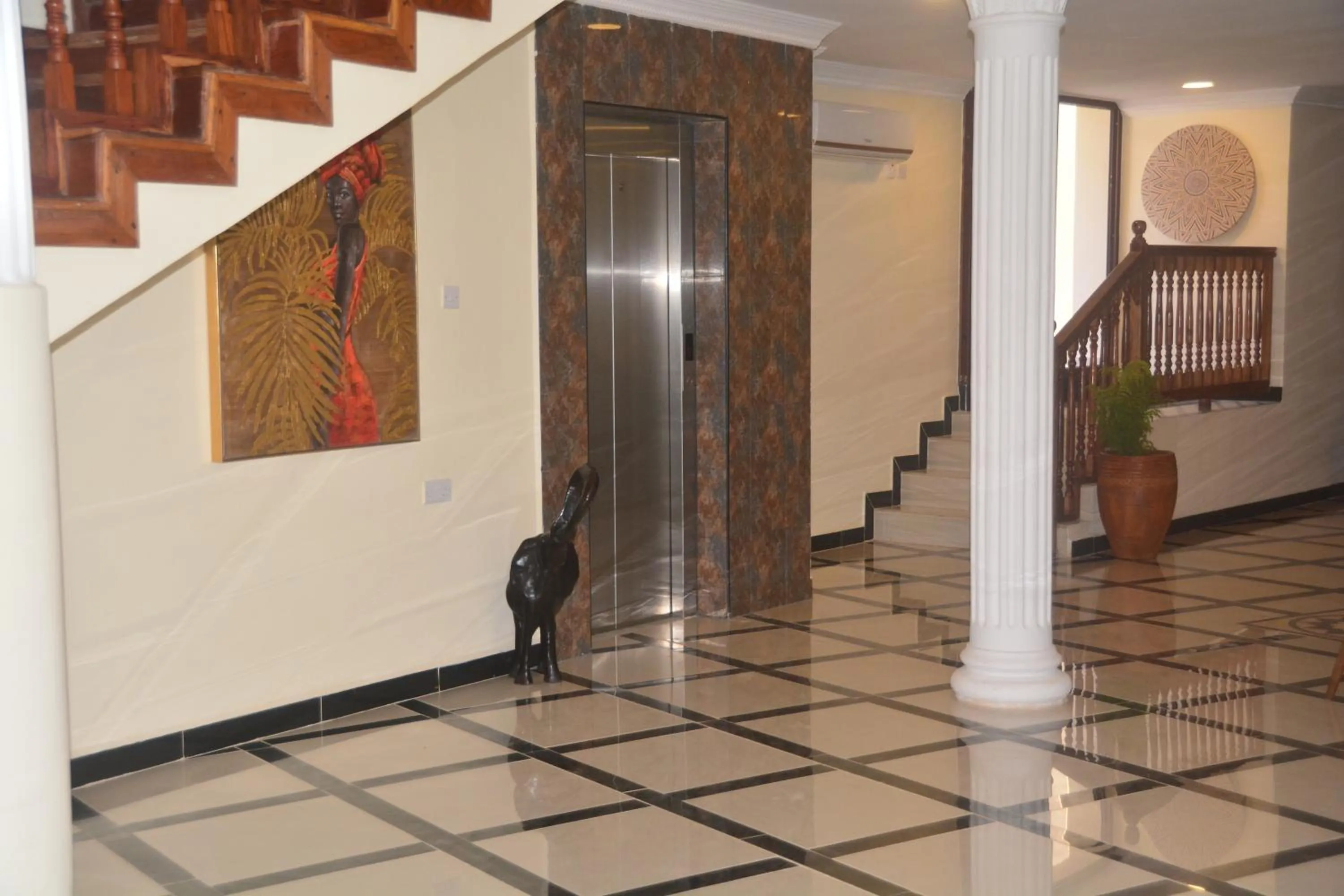 elevator in Spice Palace Hotel