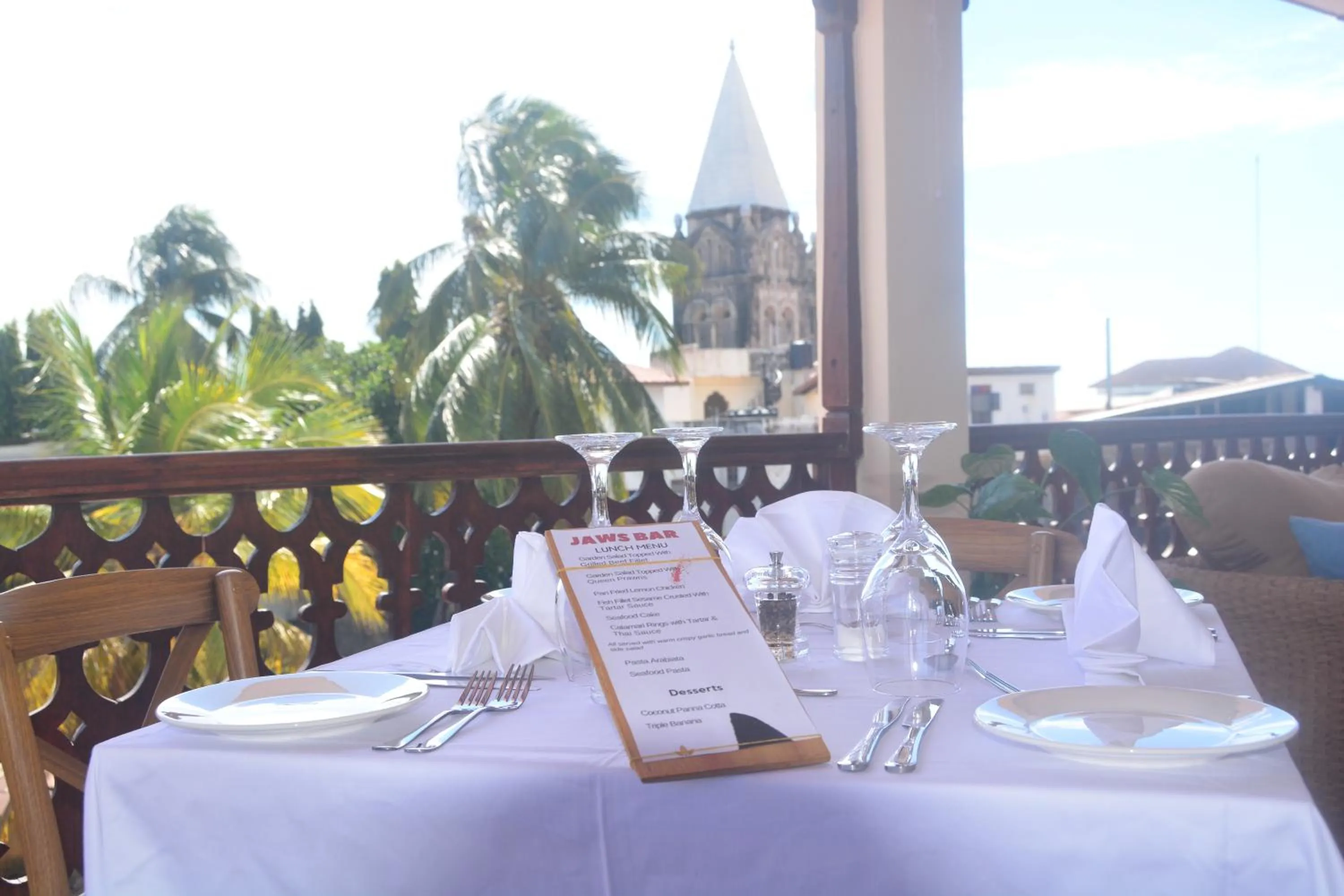 Restaurant/places to eat in Spice Palace Hotel