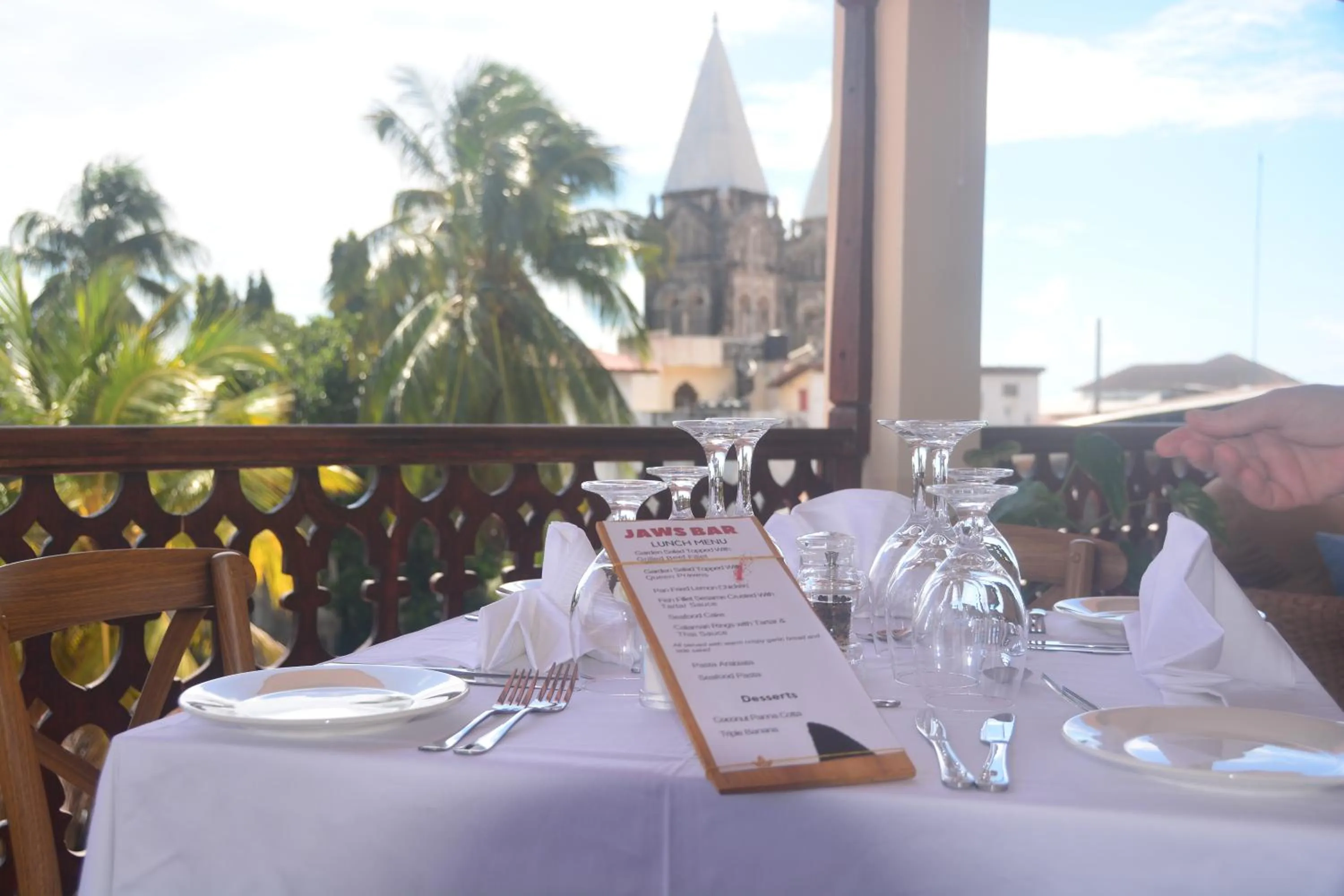 Restaurant/places to eat in Spice Palace Hotel