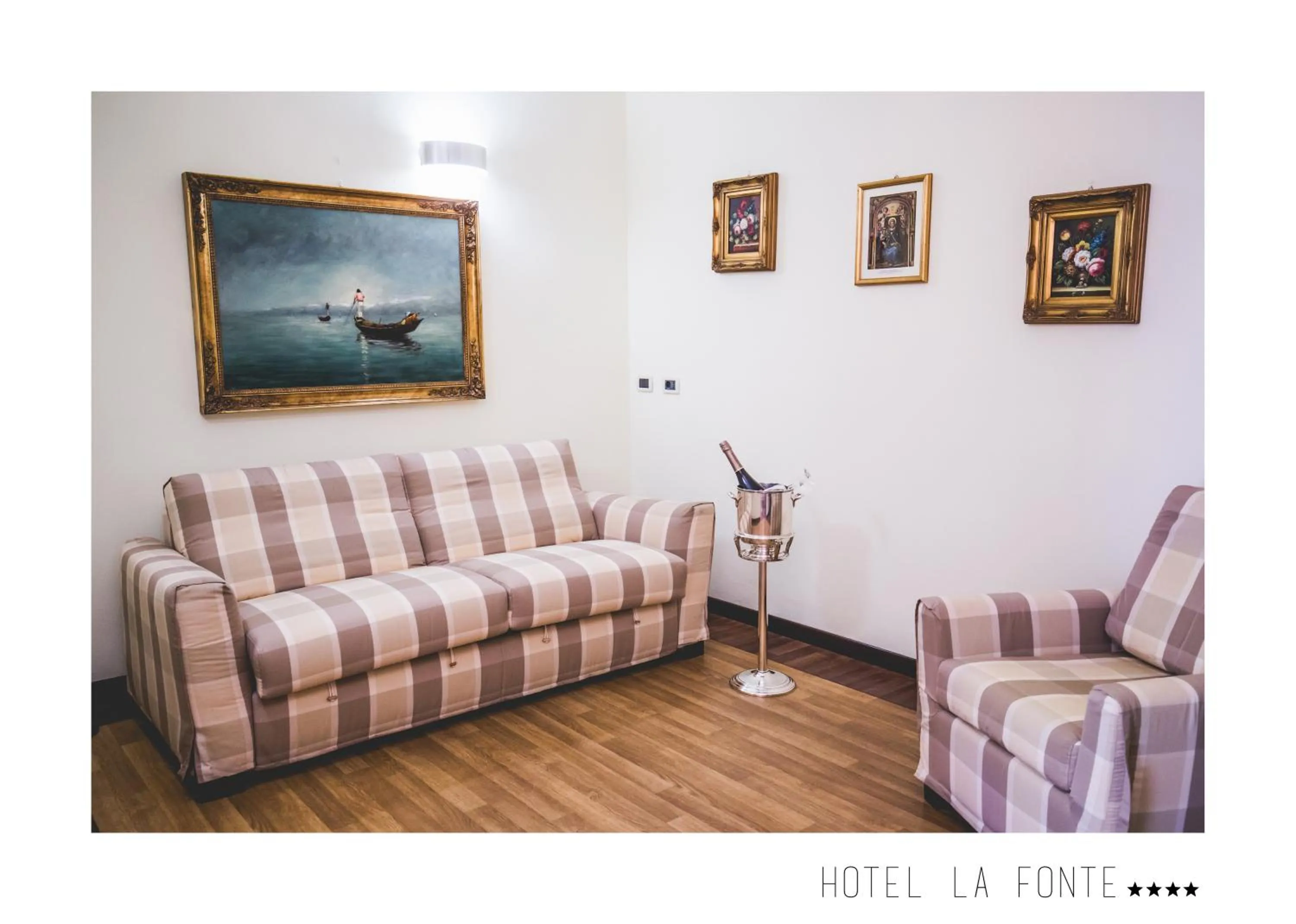 Living room in La Fonte Hotel