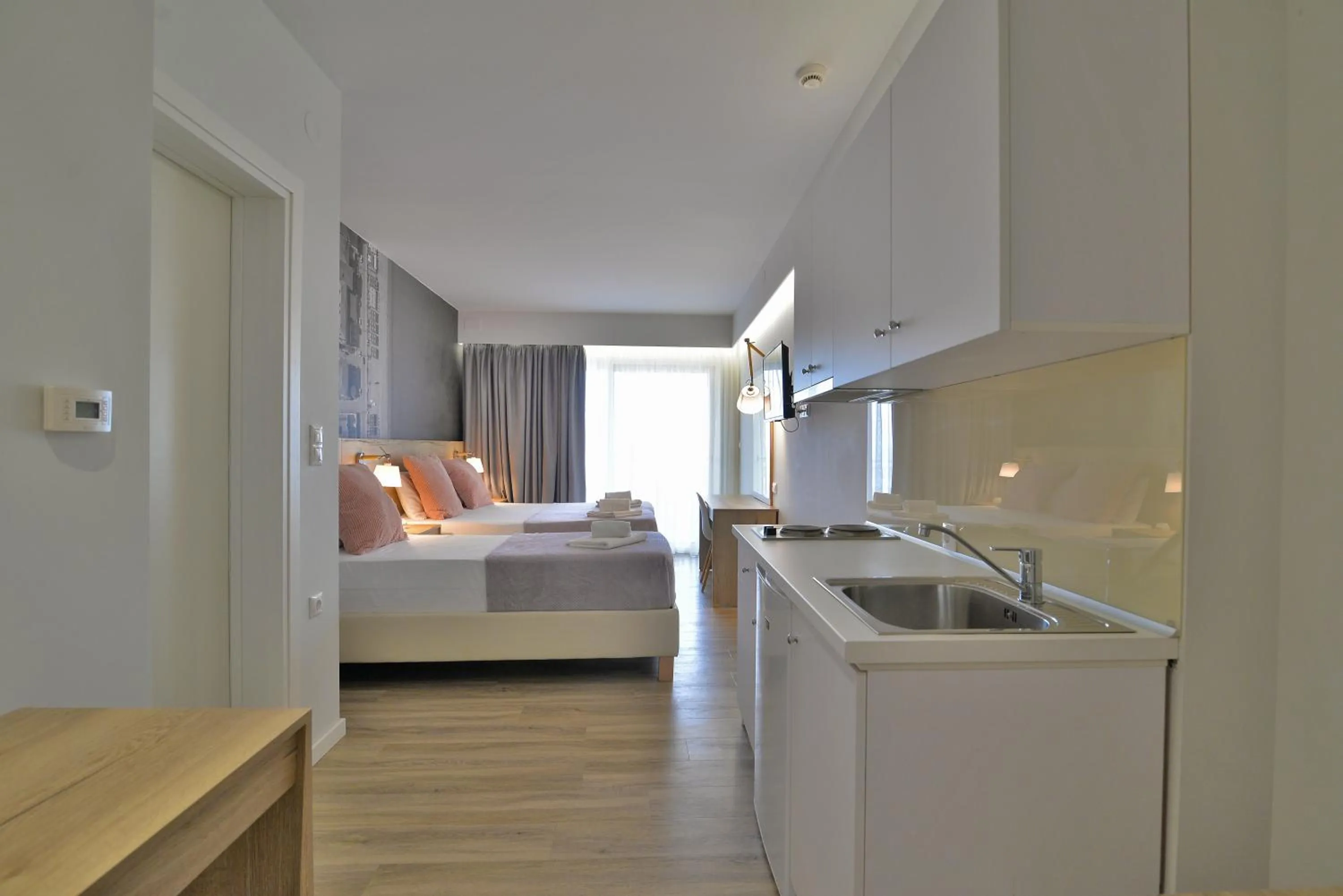 Photo of the whole room, Bed in Nefeli Apartments