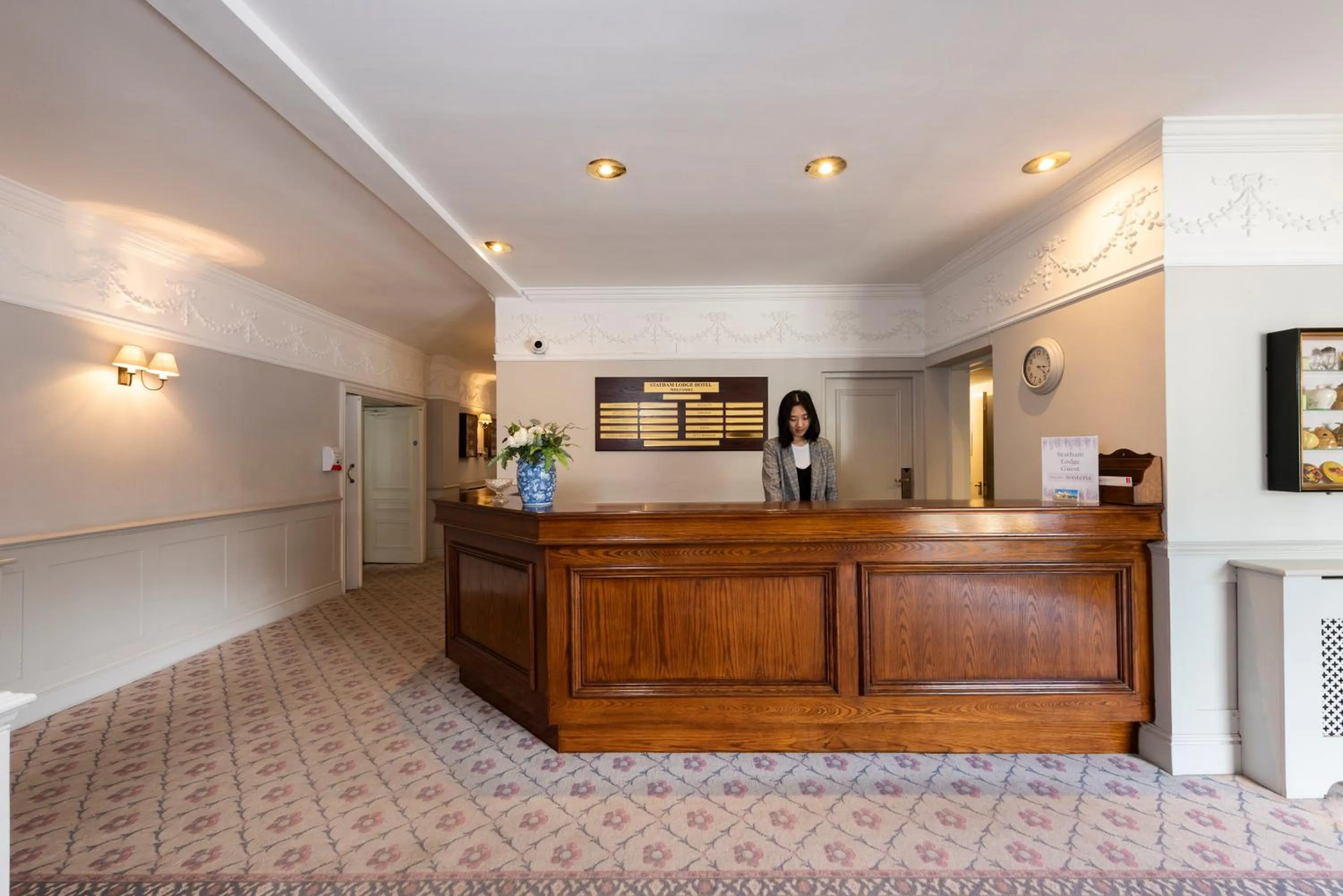 Lobby or reception in Statham Lodge Hotel