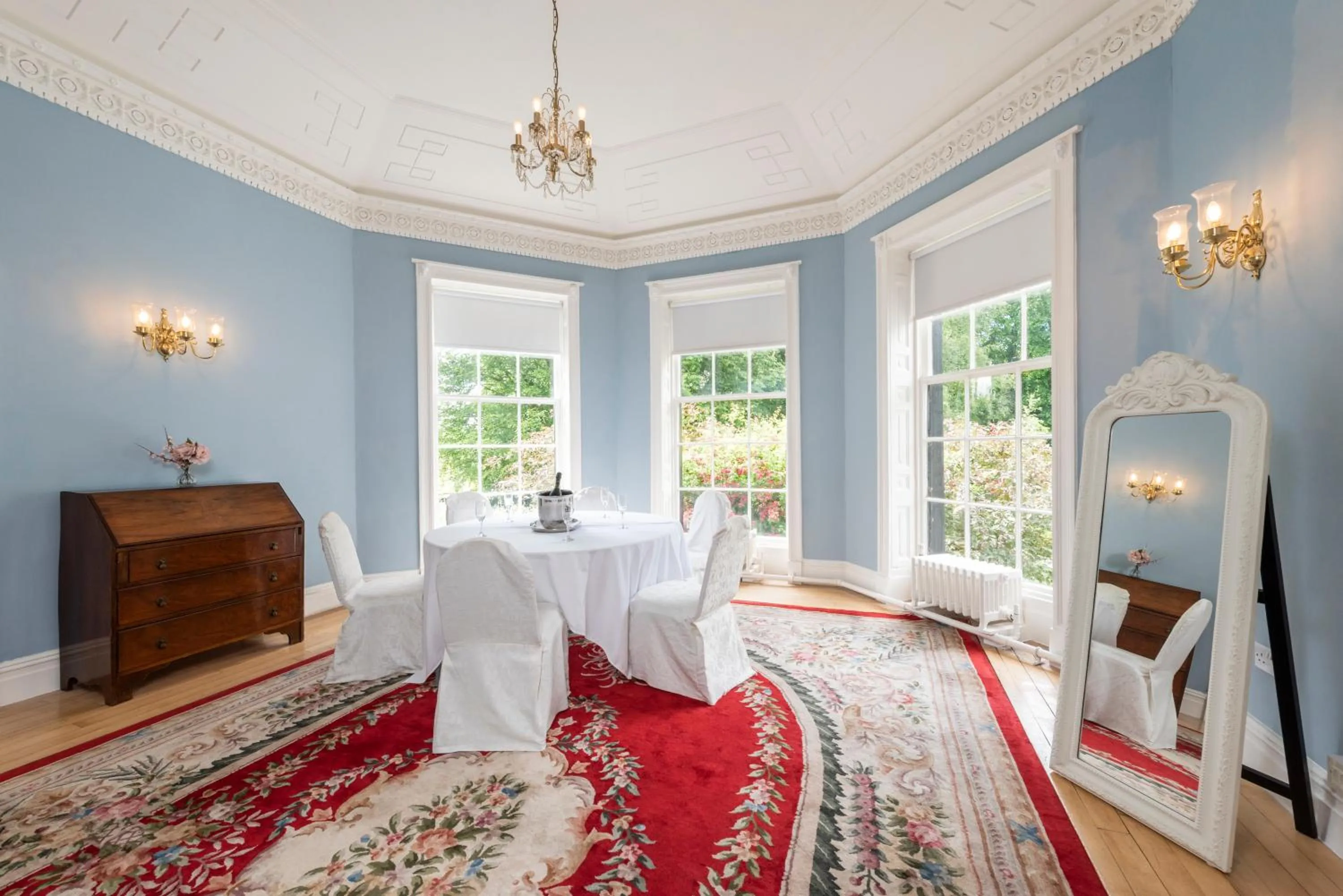 Photo of the whole room, Bed in Statham Lodge Hotel