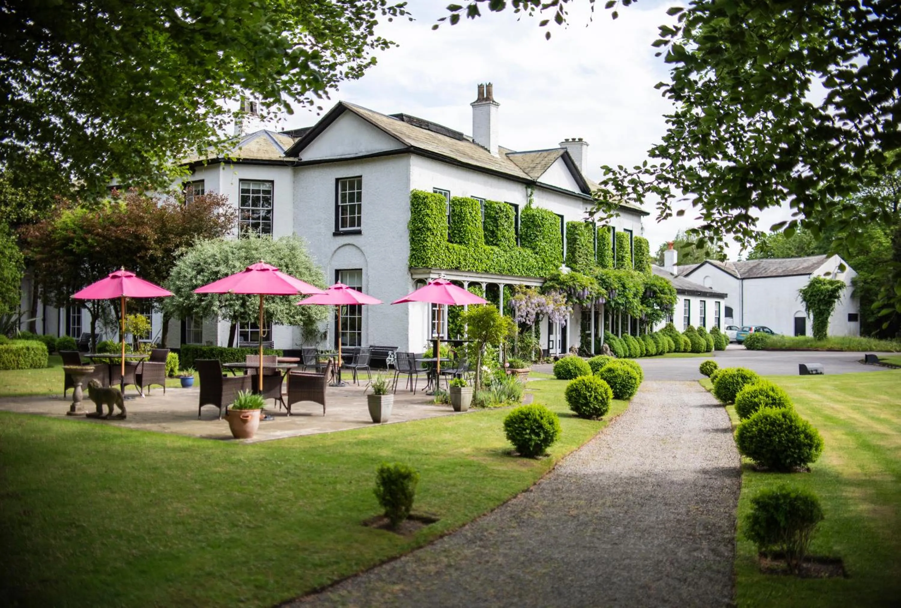 Property building in Statham Lodge Hotel