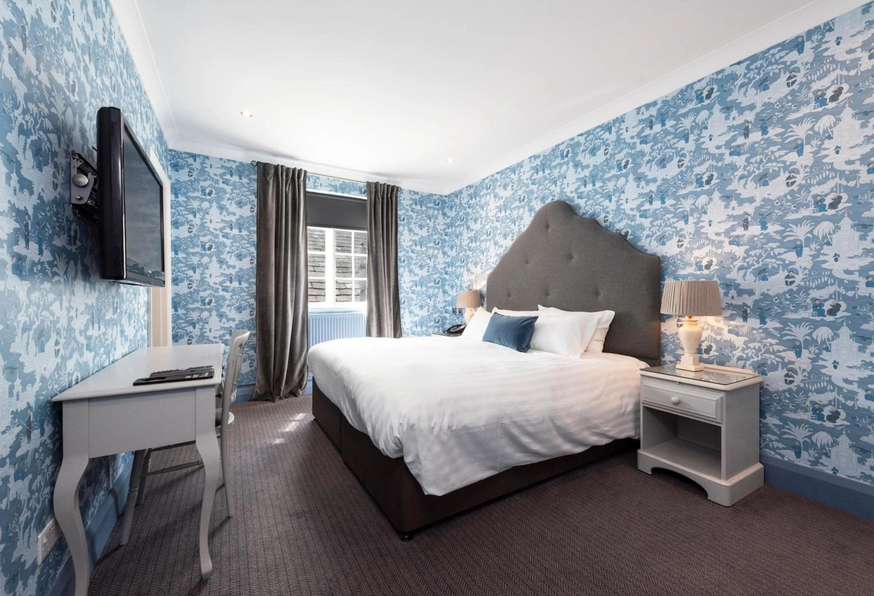 Bed in Statham Lodge Hotel